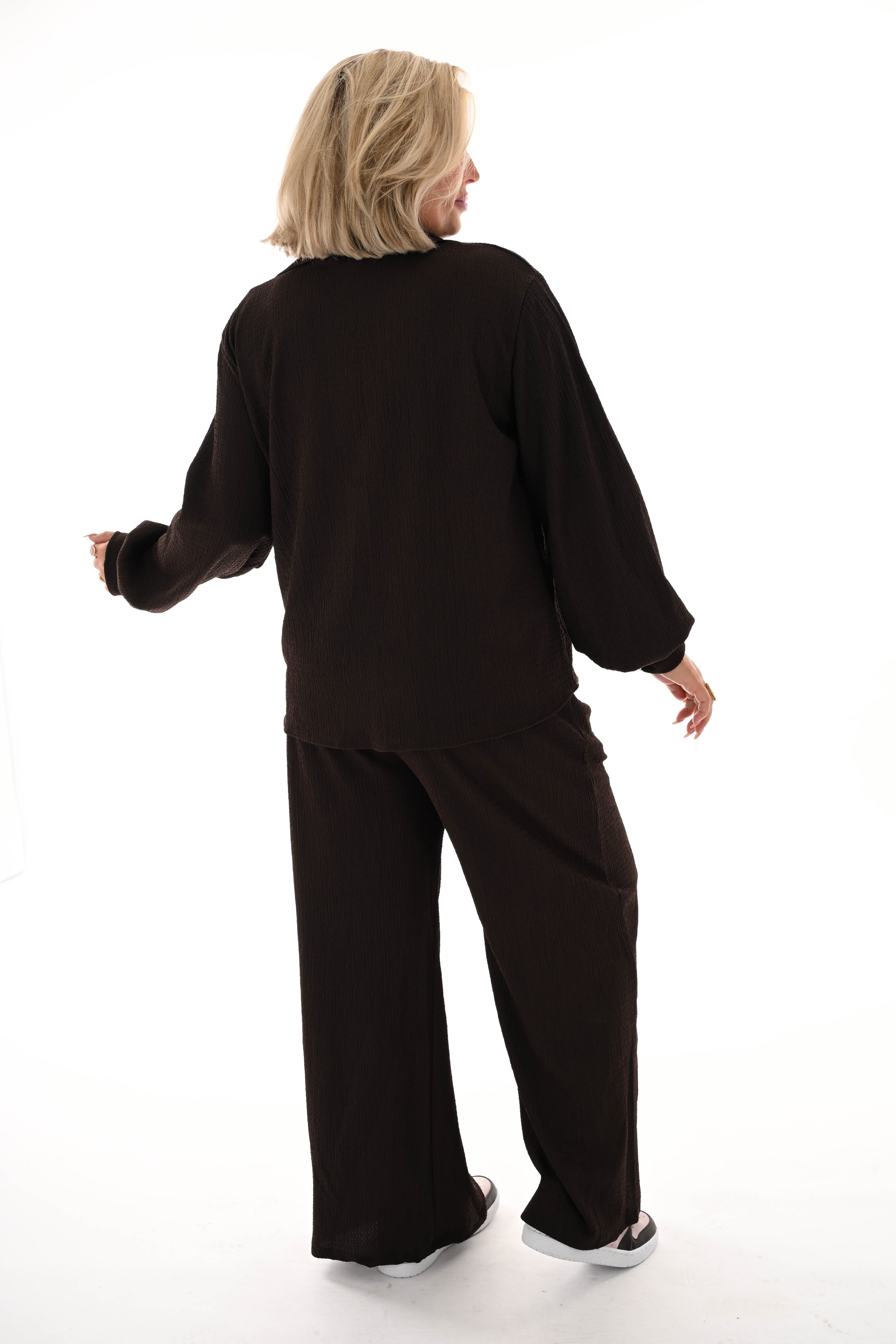 Tweedelig crepe pak v-hals met kraag donkerbruin