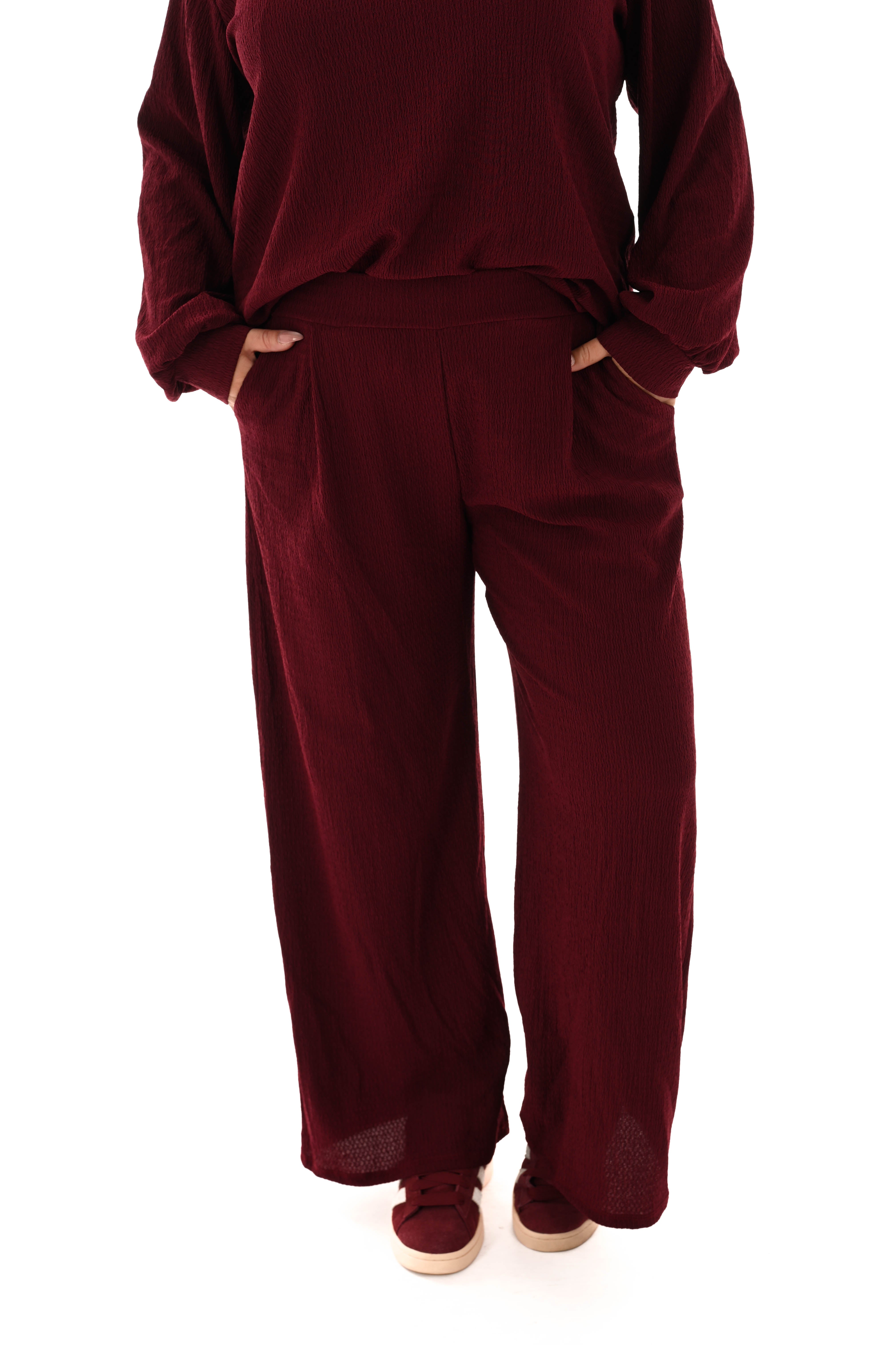 Tweedelig crepe pak v-hals met kraag bordeaux