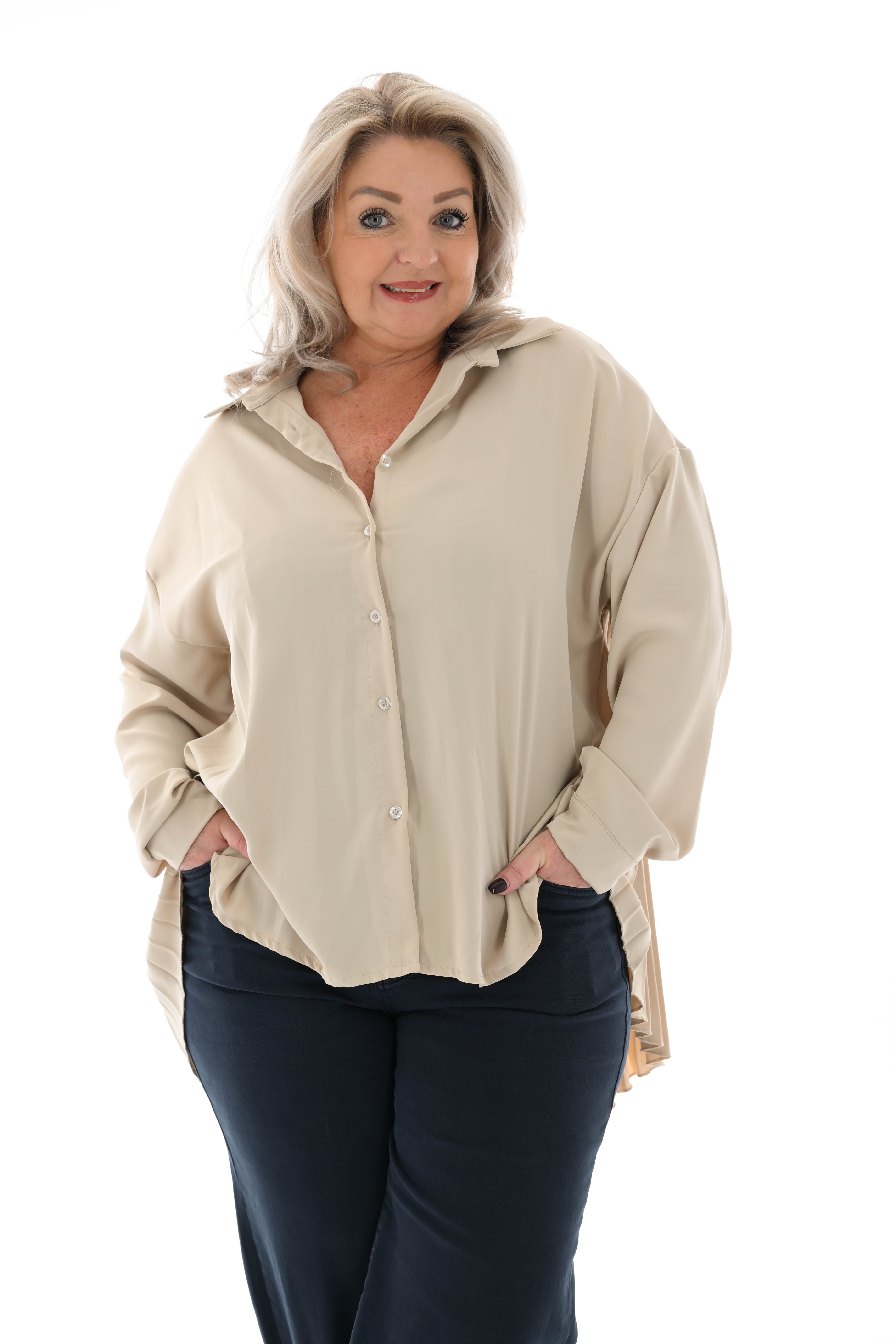 Doorknoop blouse uni plisse rug beige