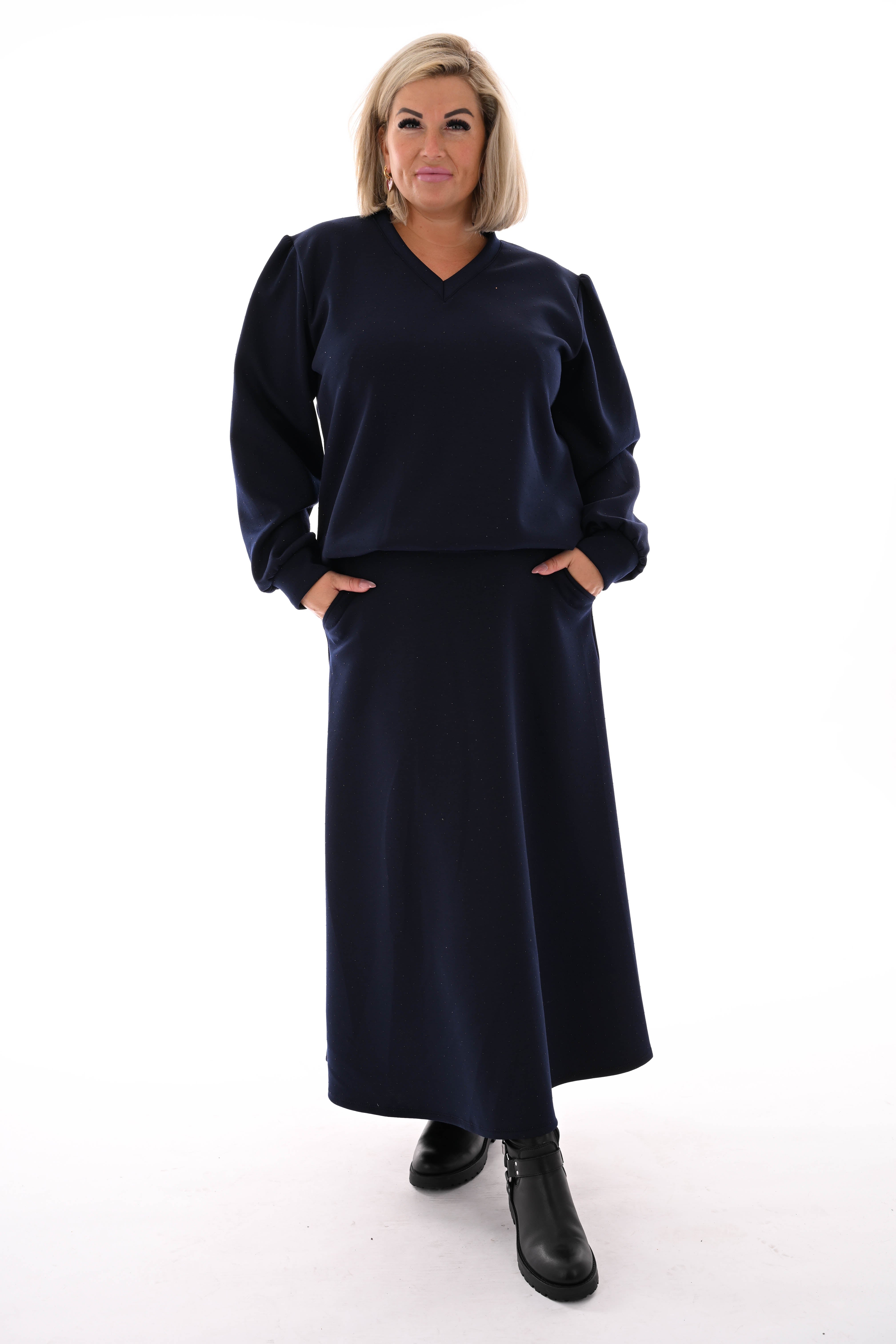 Tweedelig set sweater en rok strass marineblauw