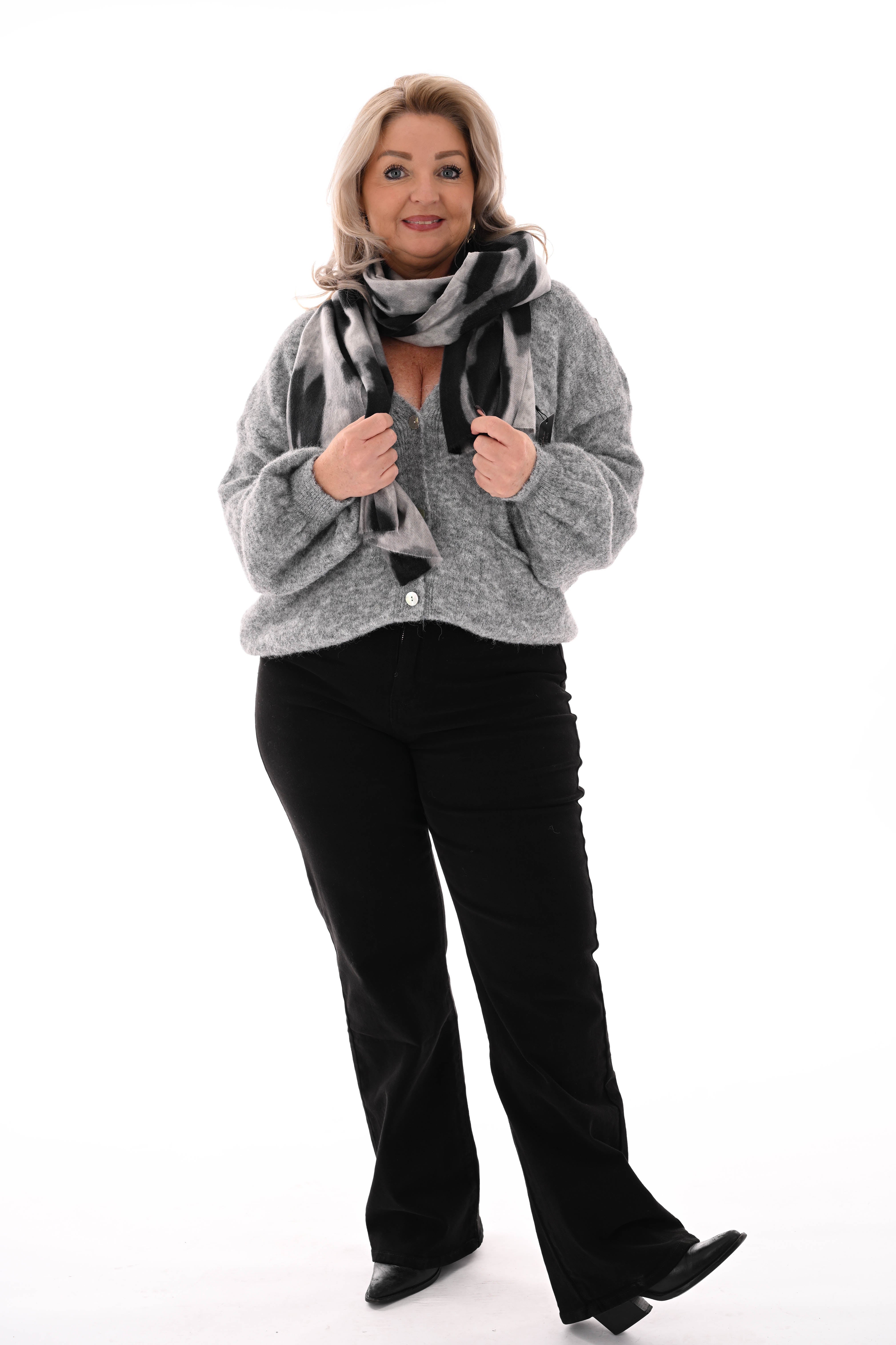 Kort gebreid vest pofmouwen grijs