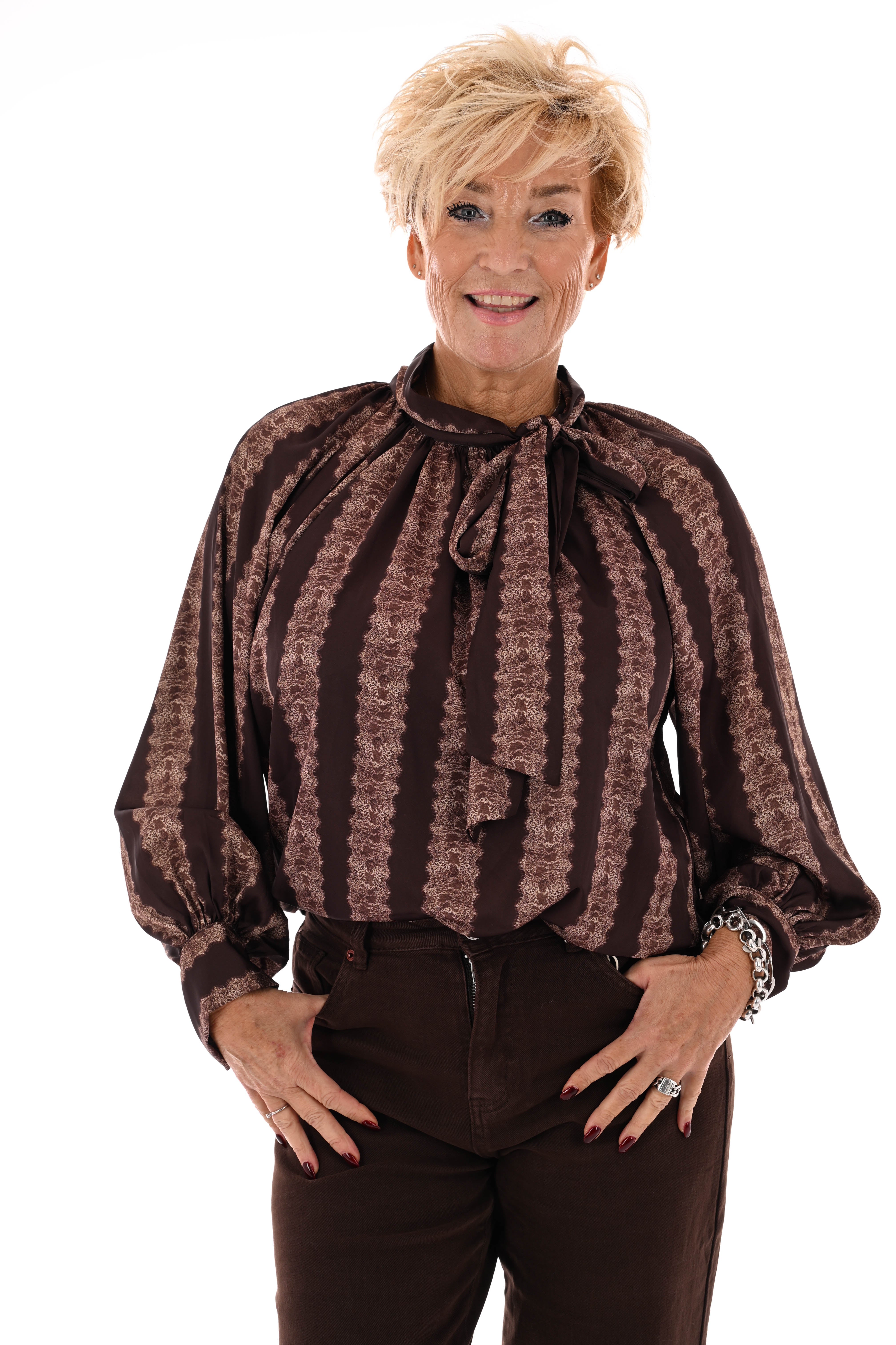 Silky blouse met strik kant detail donkerbruin