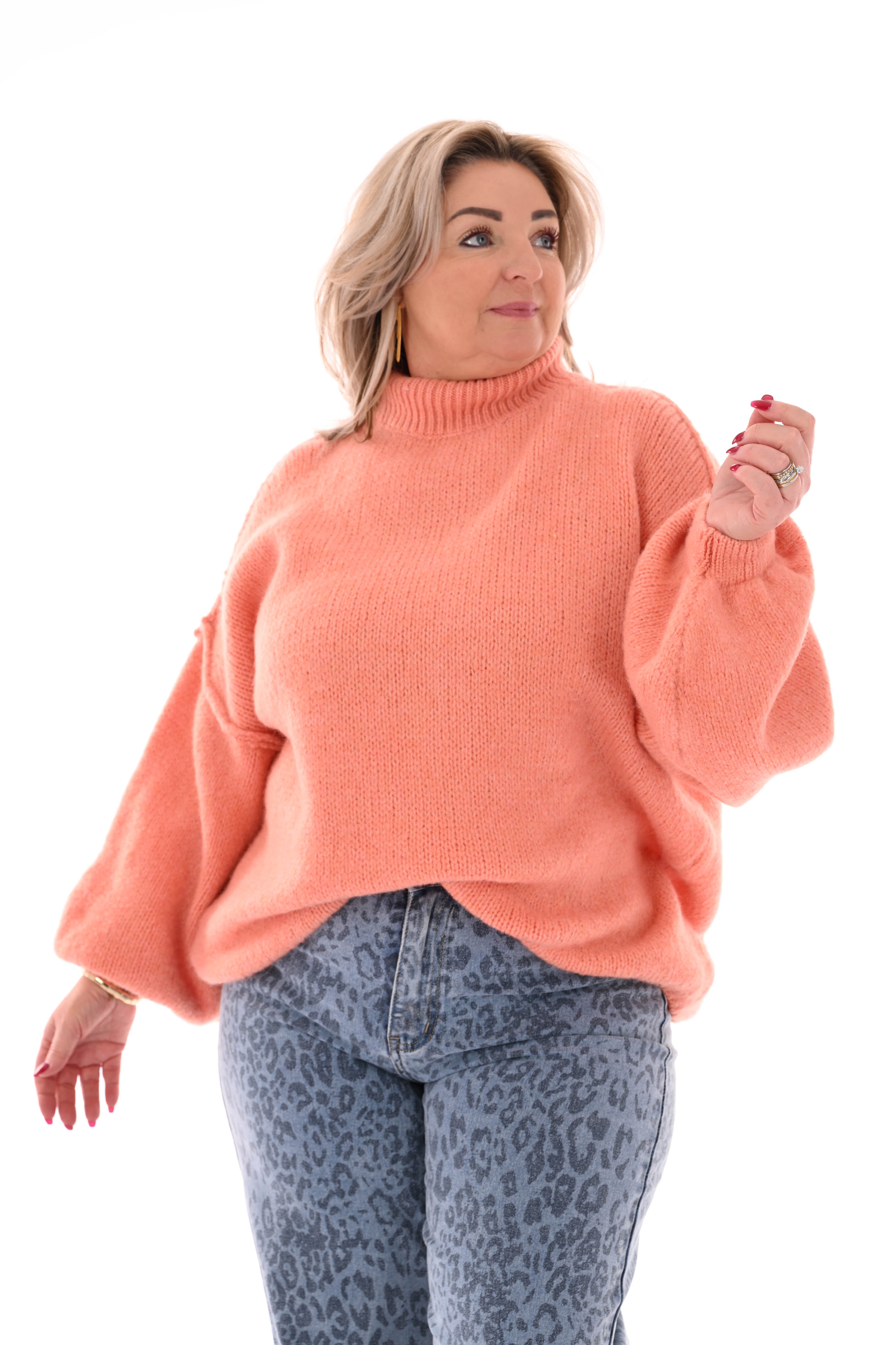 Gebreide trui turtle neck met pofmouwen zalm