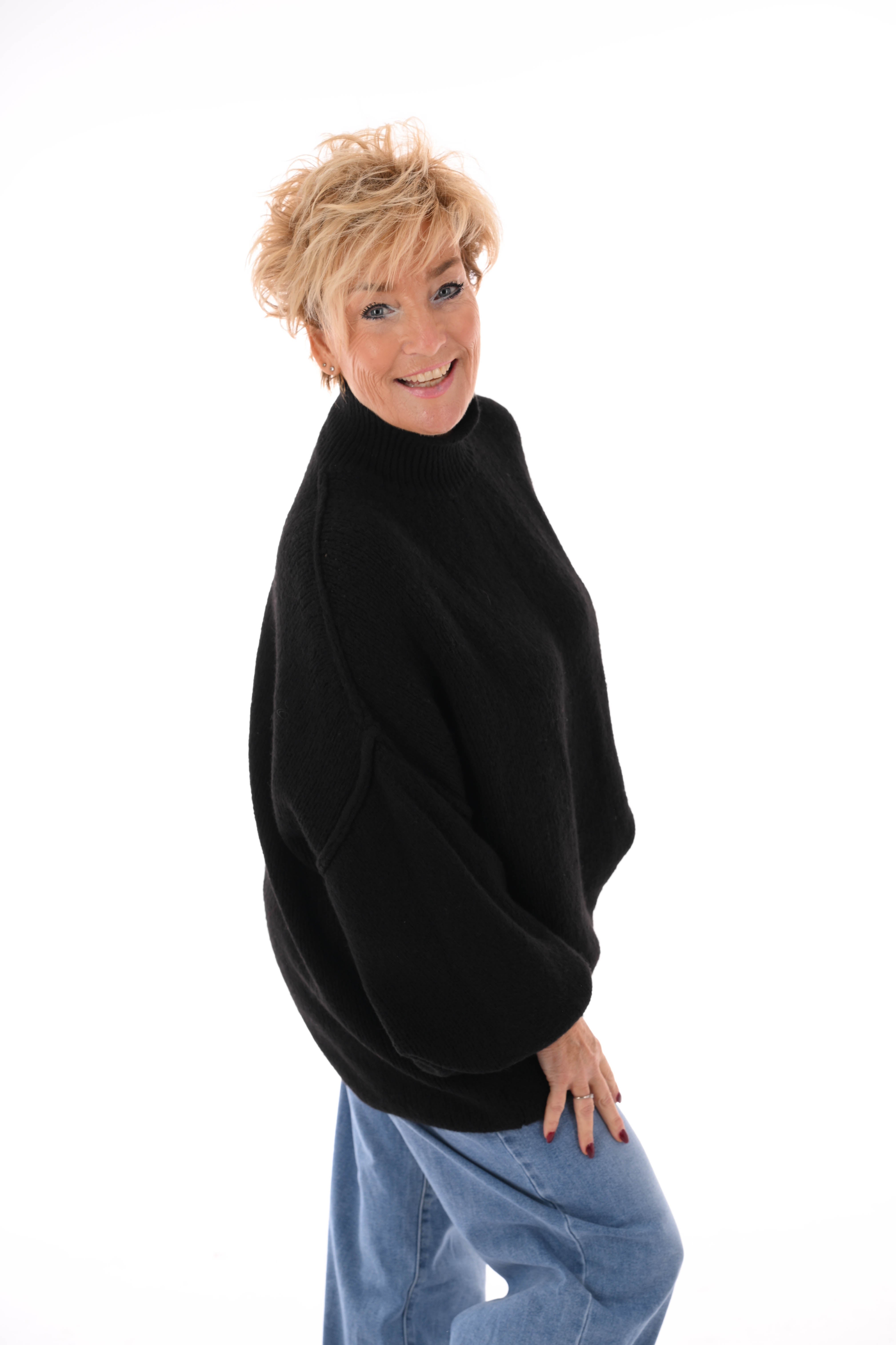 Gebreide trui turtle neck met pofmouwen zwart