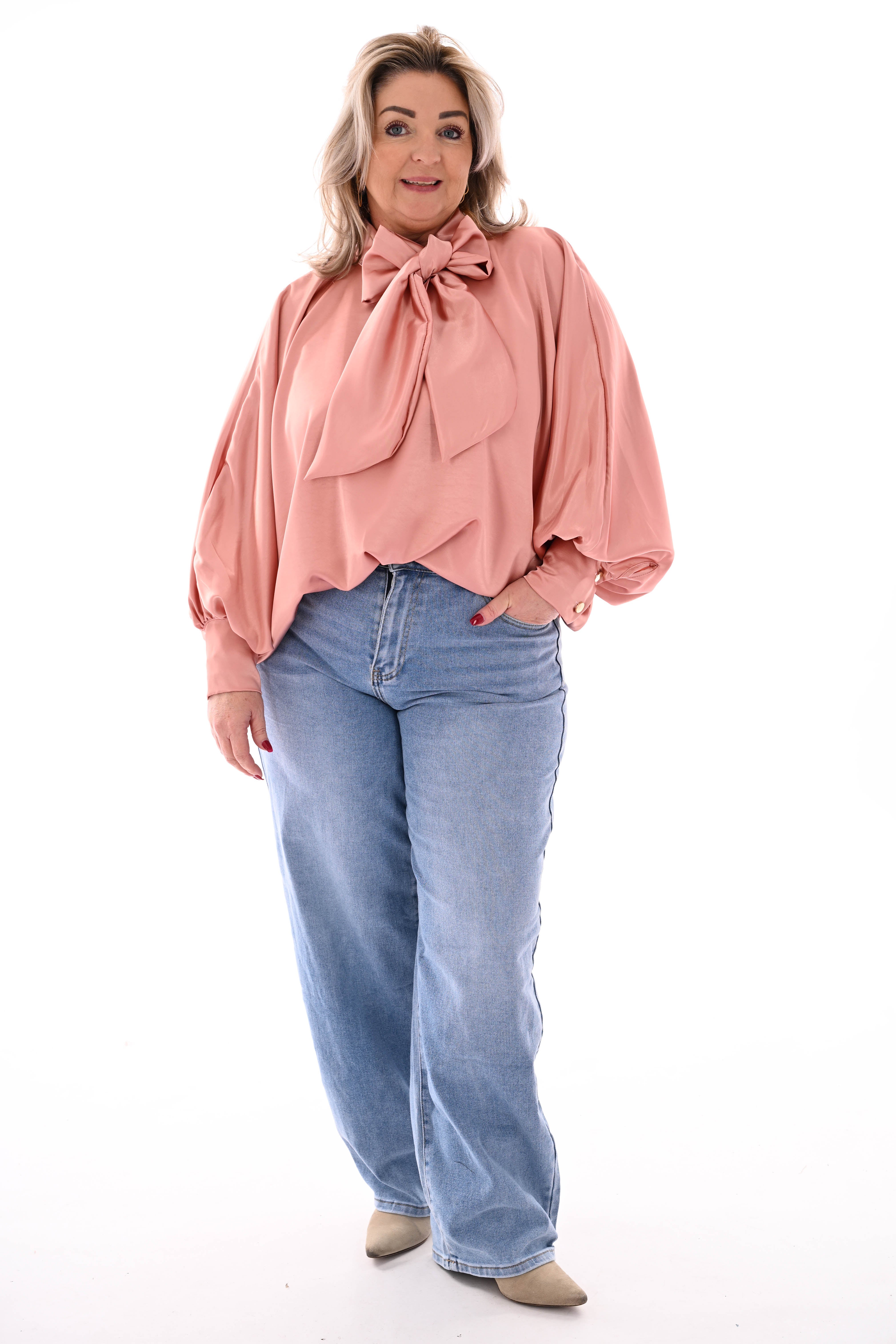Silky blouse met strik zalm