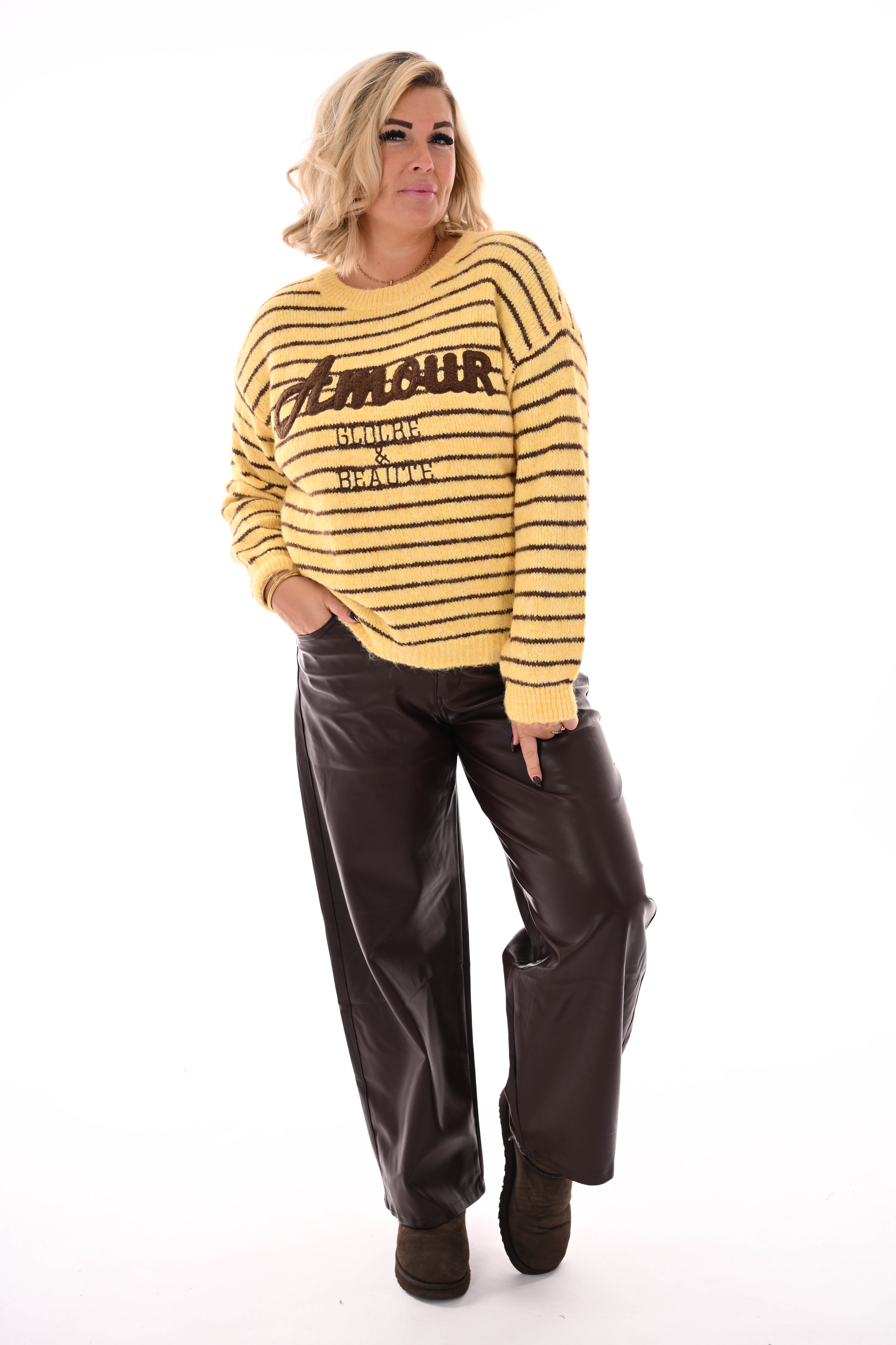 Gebreide trui amour botergeel