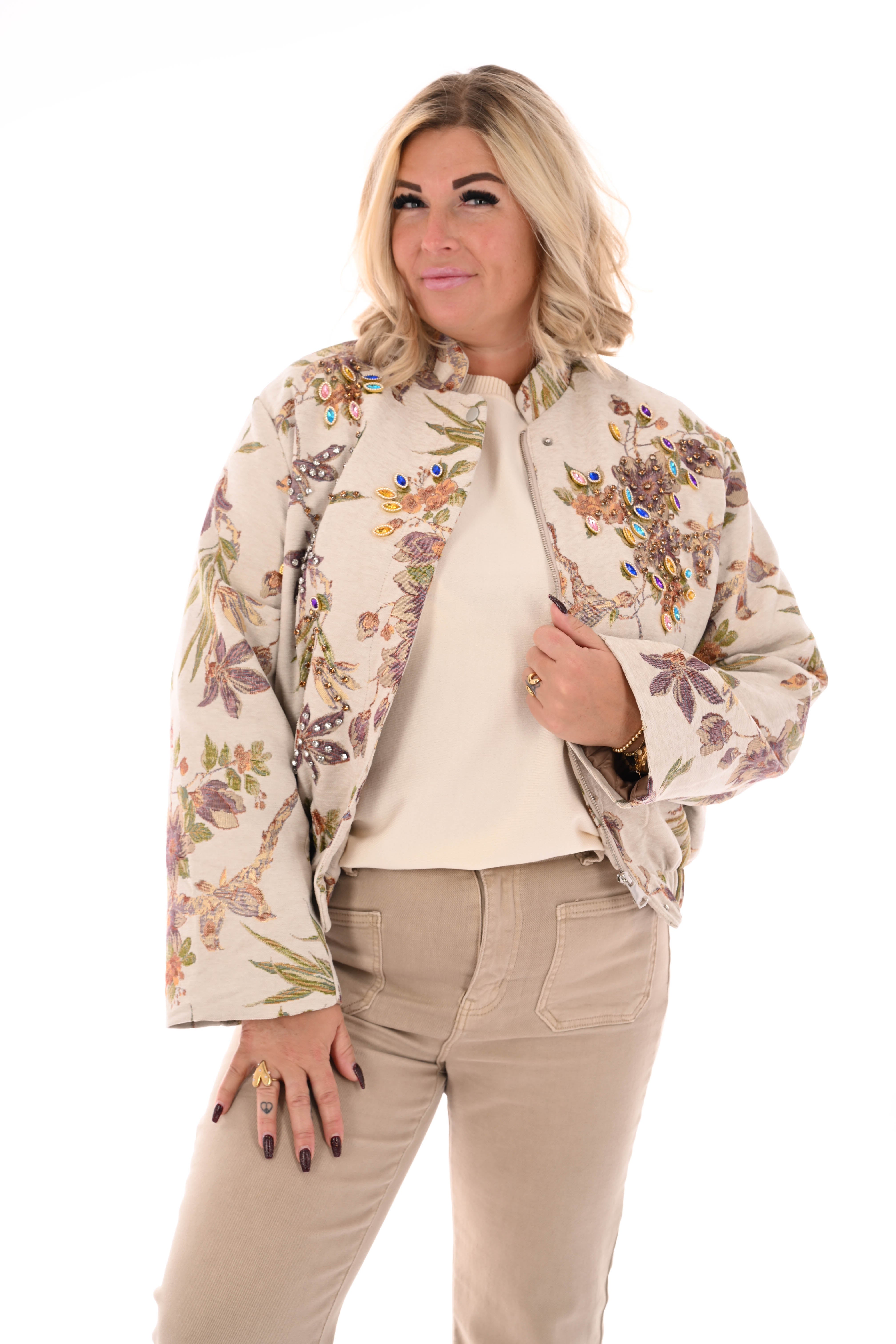 Kort bloemen jasje met stenen beige