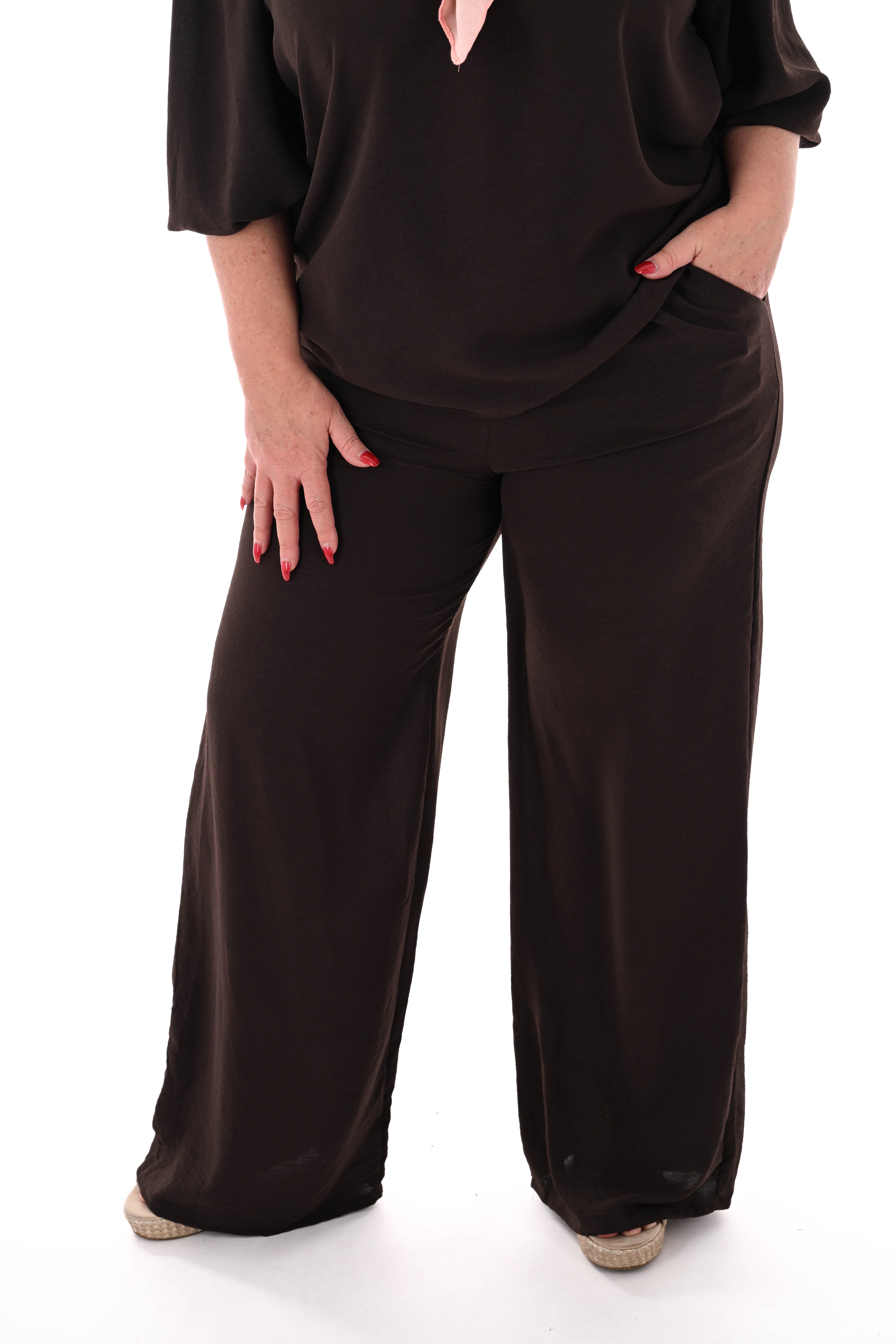 Tweedelig pak 3/4e pofmouwen uni donkerbruin