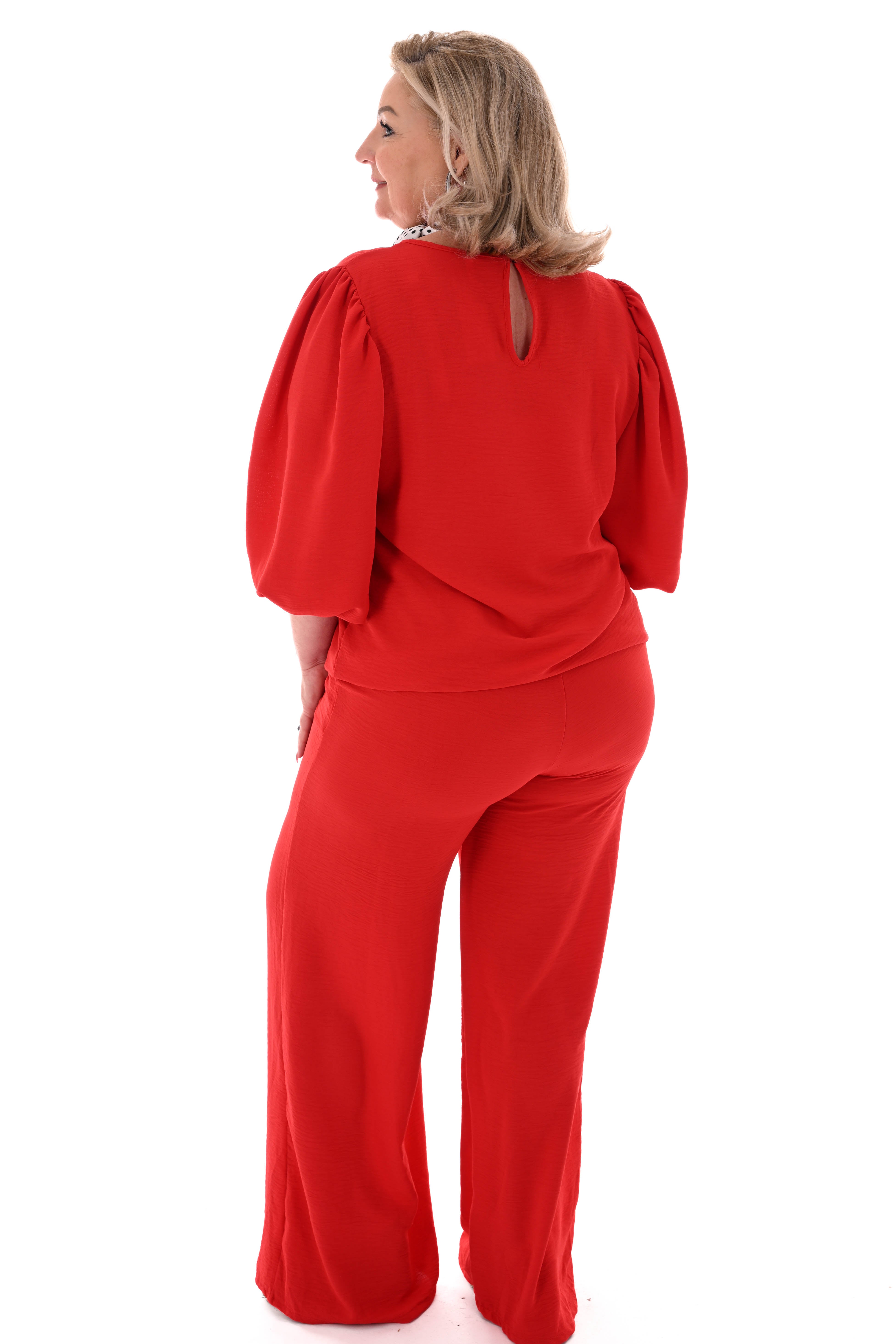 Tweedelig pak 3/4e pofmouwen uni rood