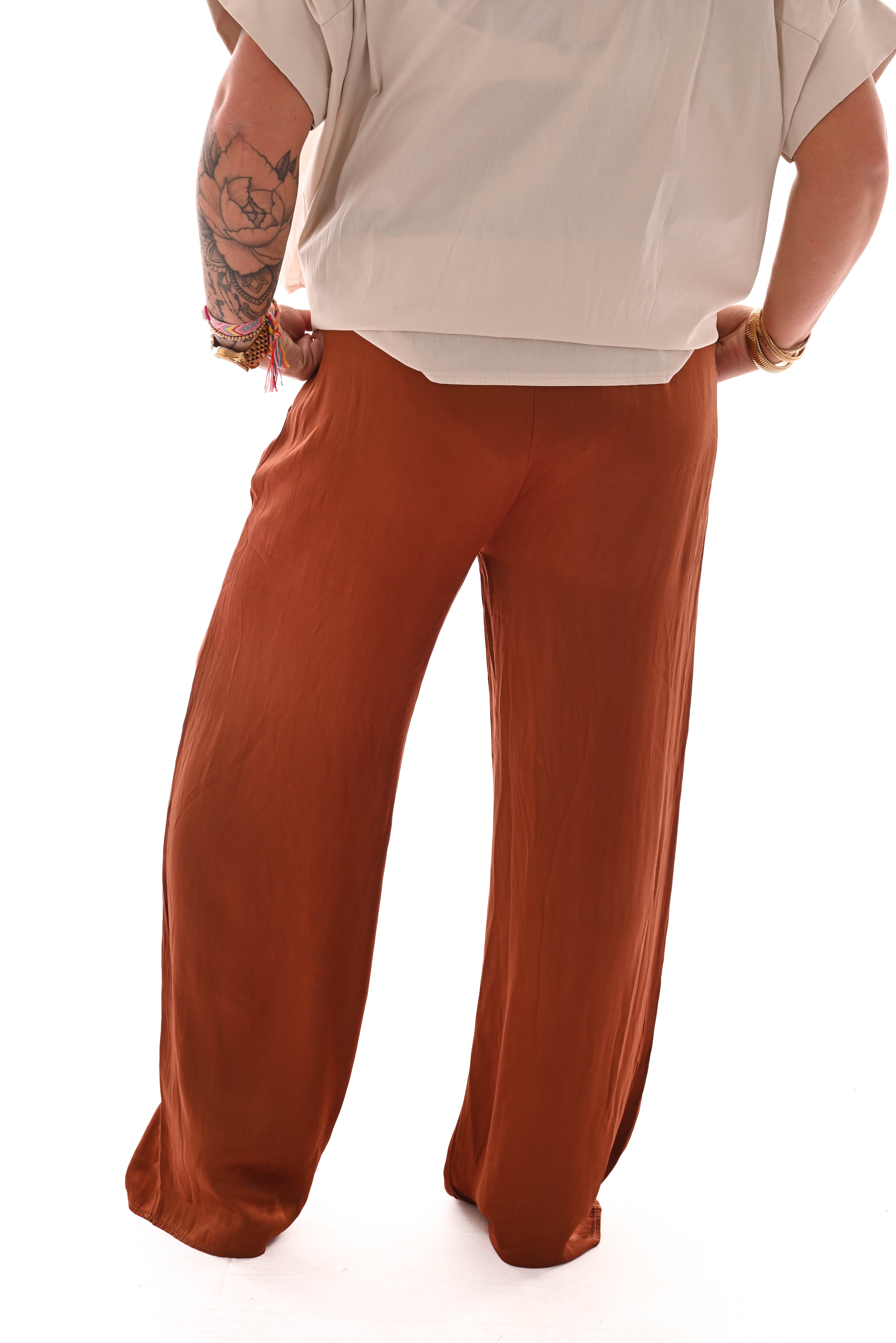 Wijde broek silky roestbruin