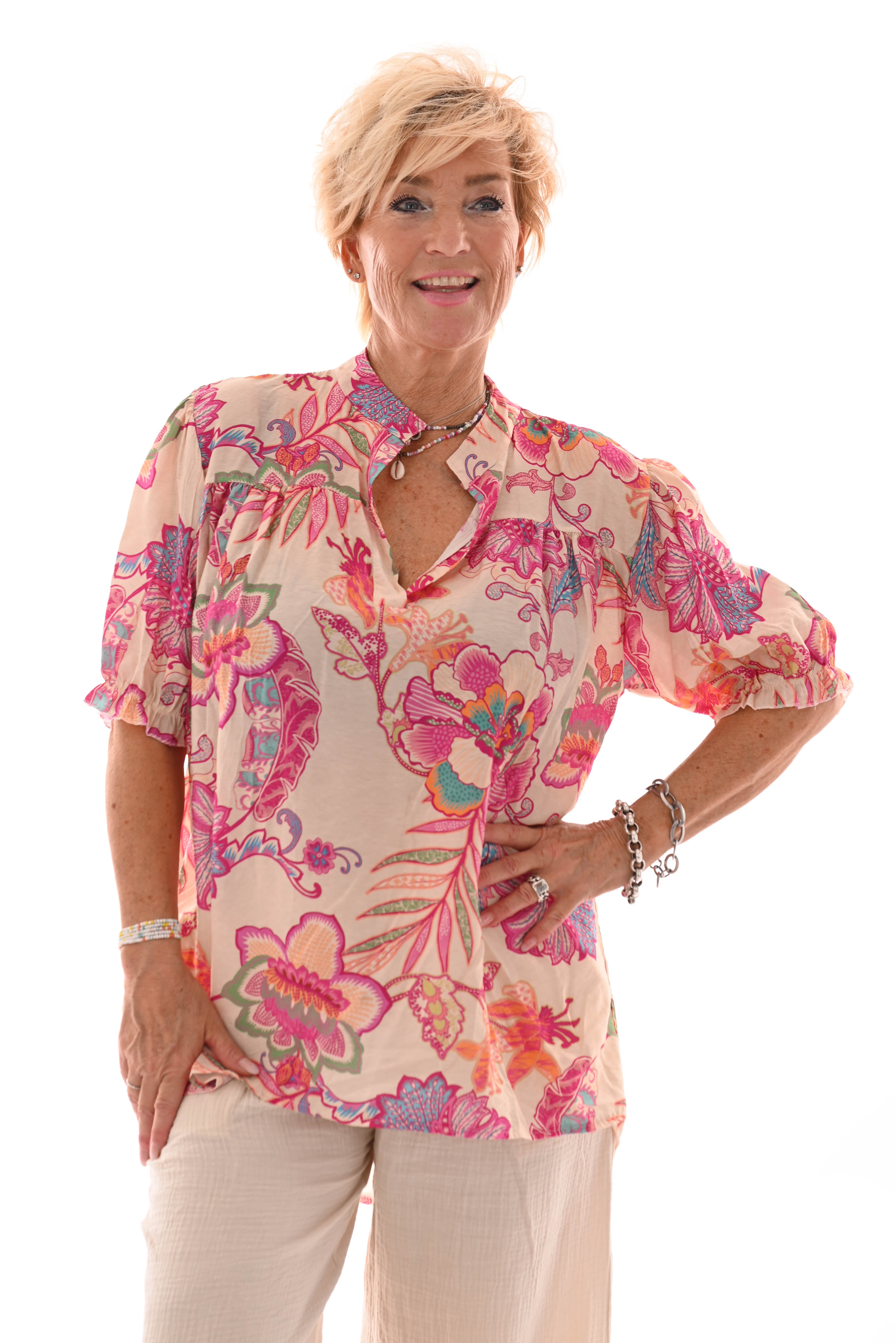 Shirt v-hals bloemen korte pofmouwen fuchsia