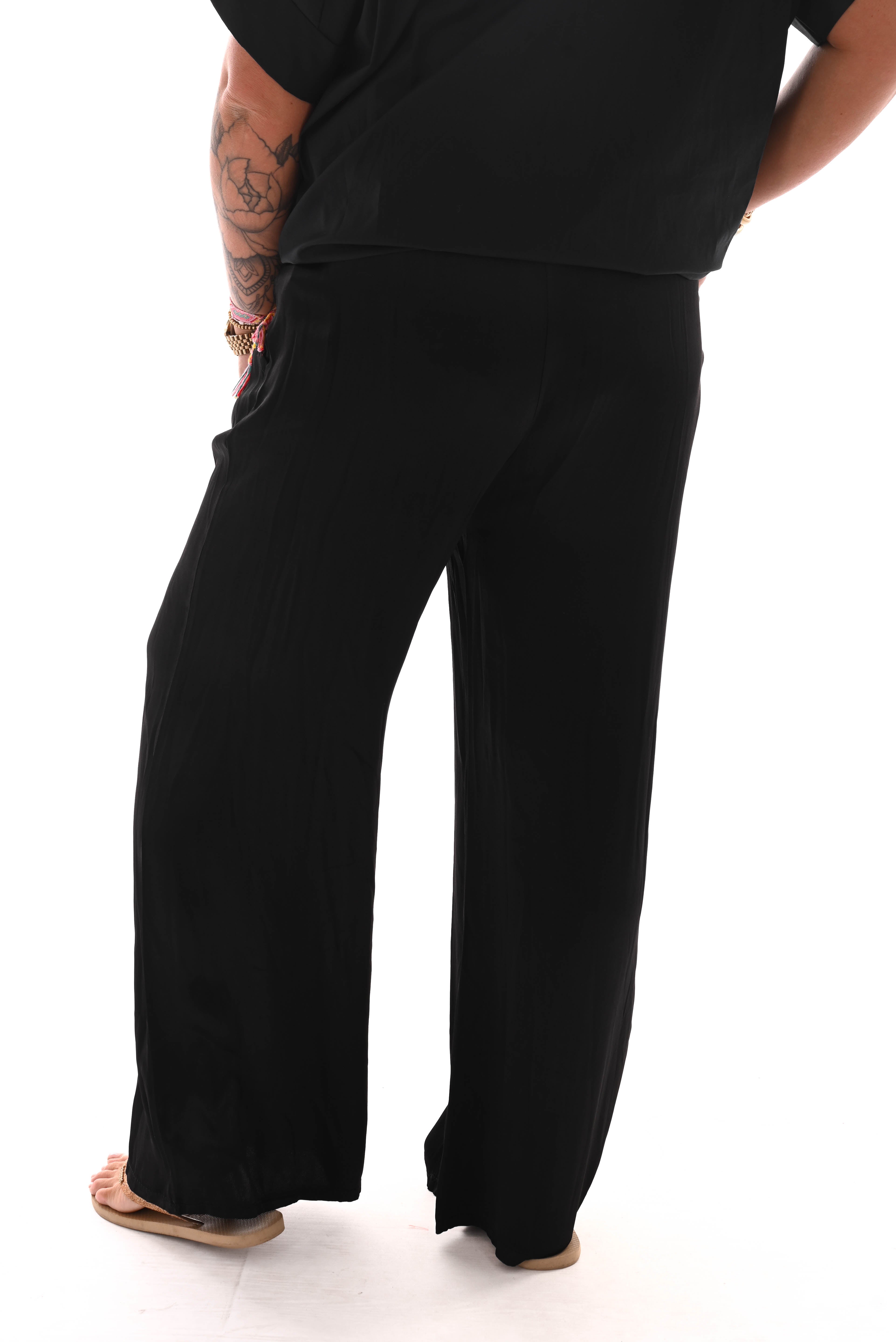 Wijde broek silky zwart