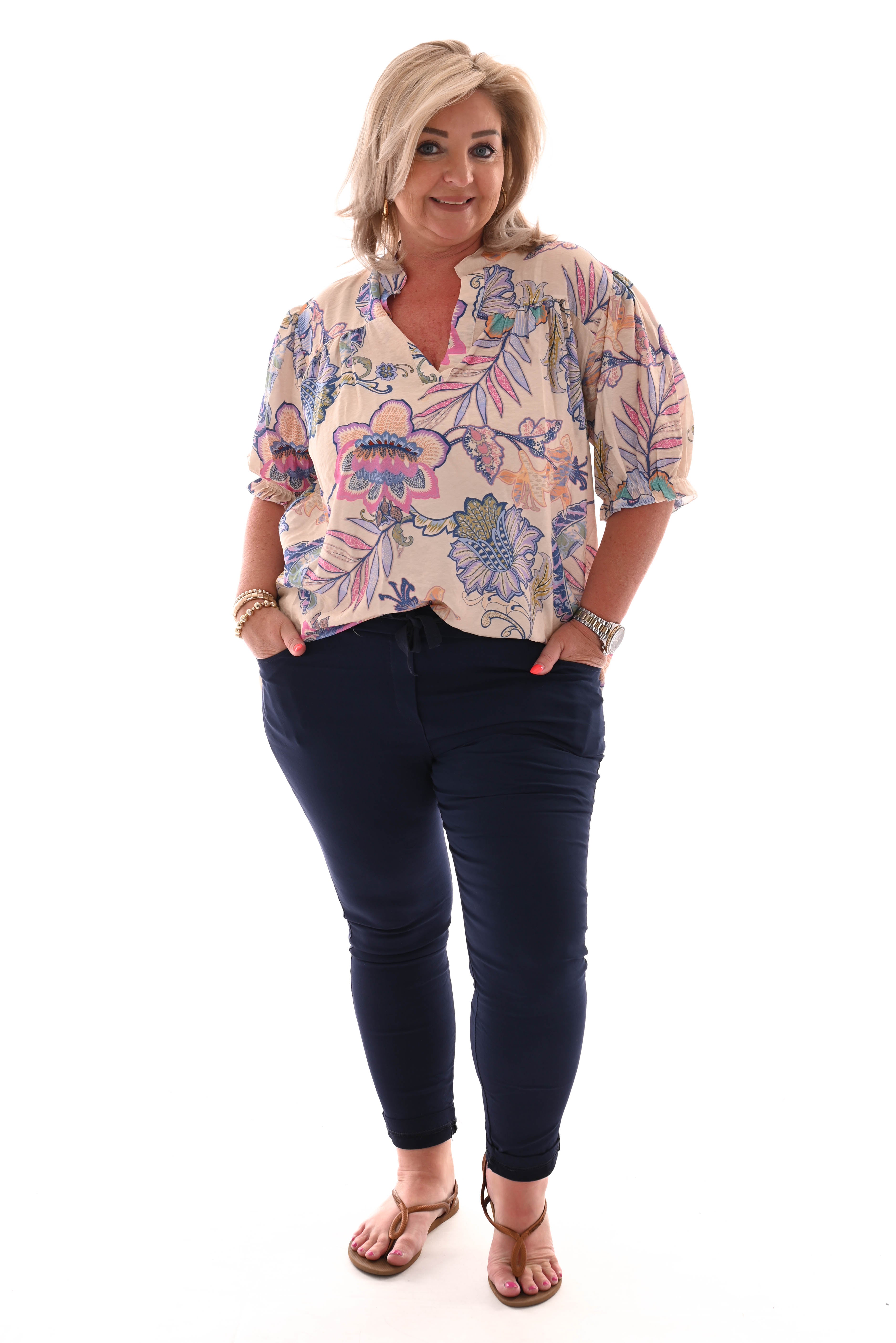Shirt v-hals bloemen korte pofmouwen jeansblauw
