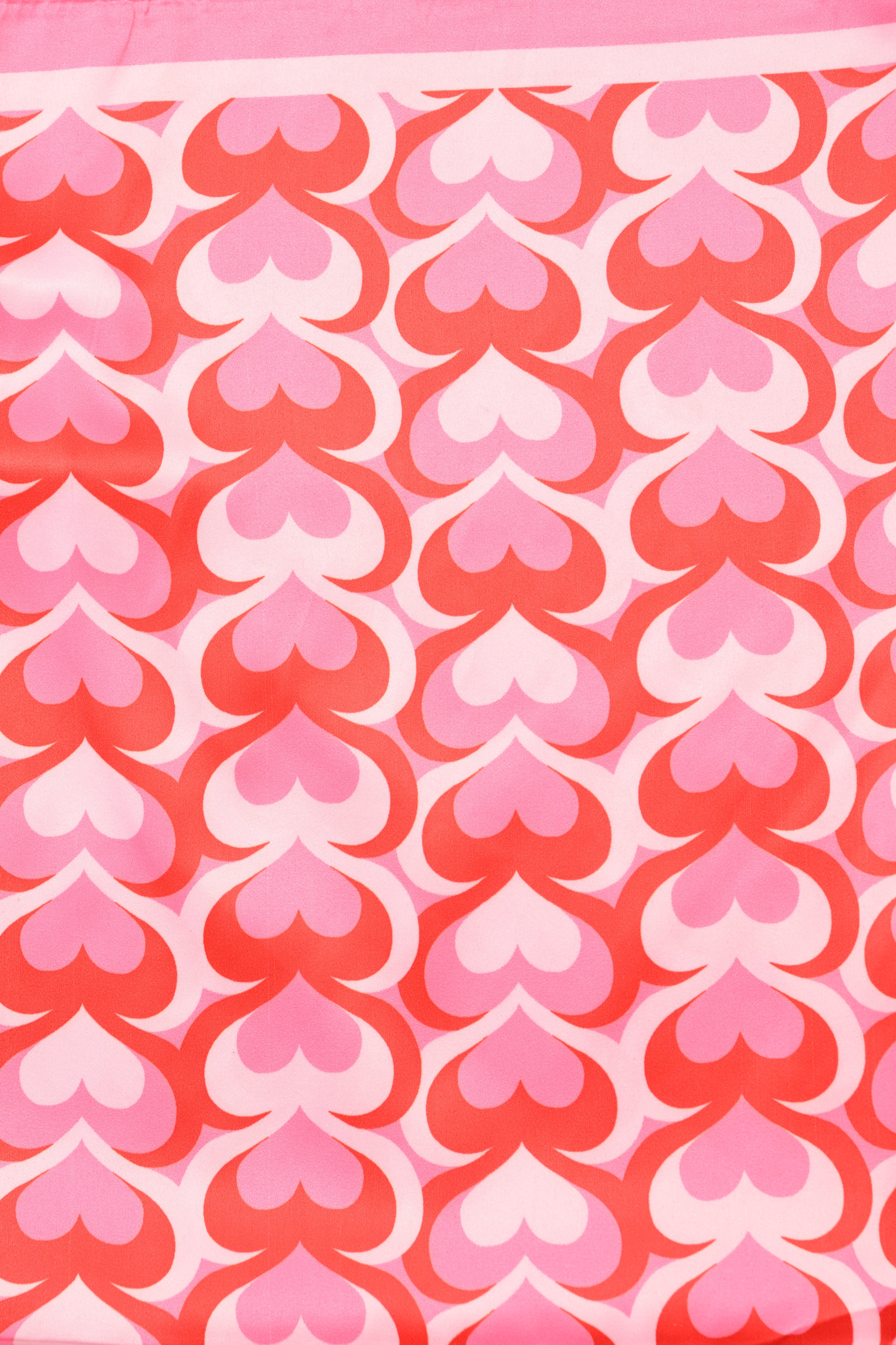 Kort sjaaltje hartjes roze