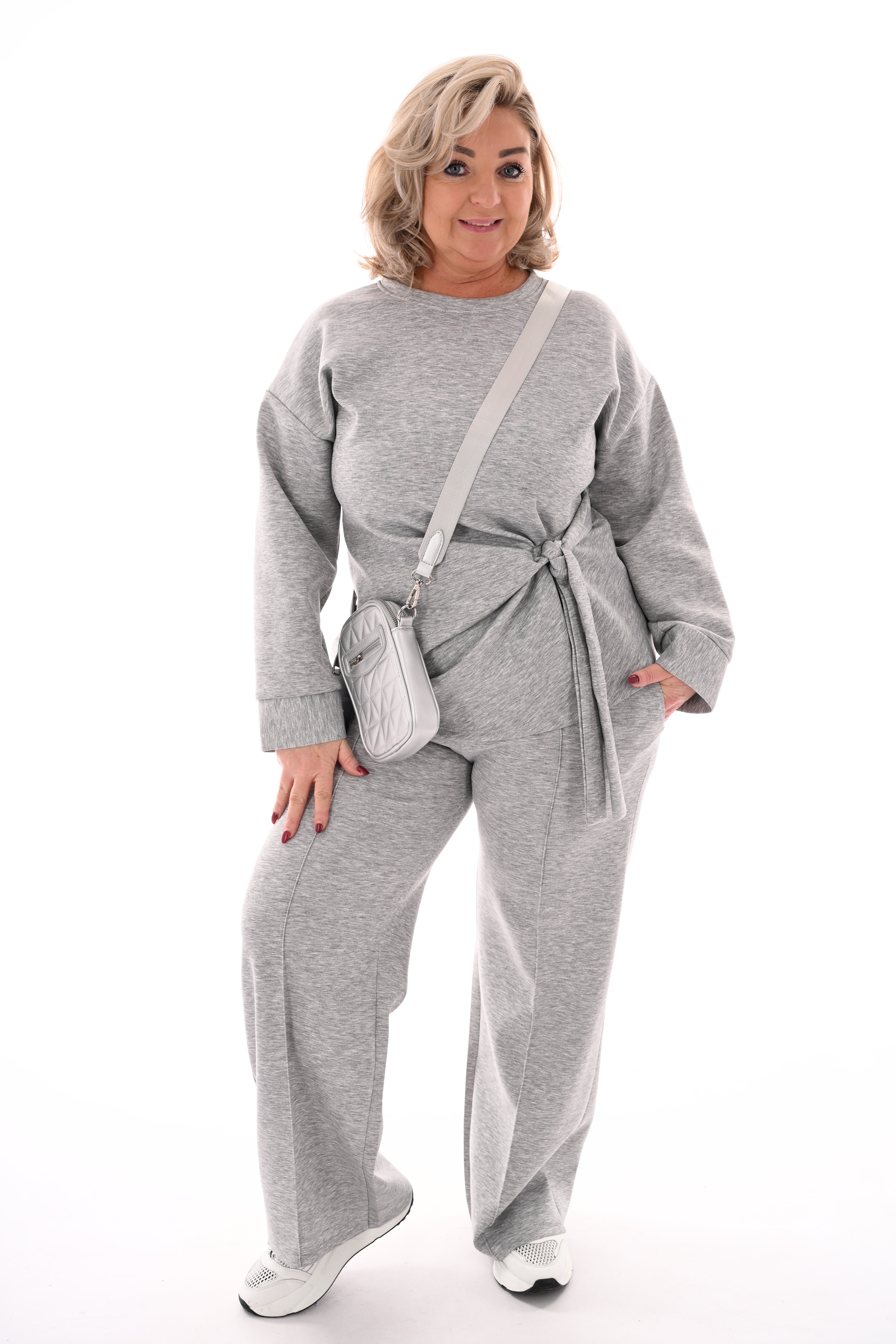 Tweedelig pak knoop detail grijs