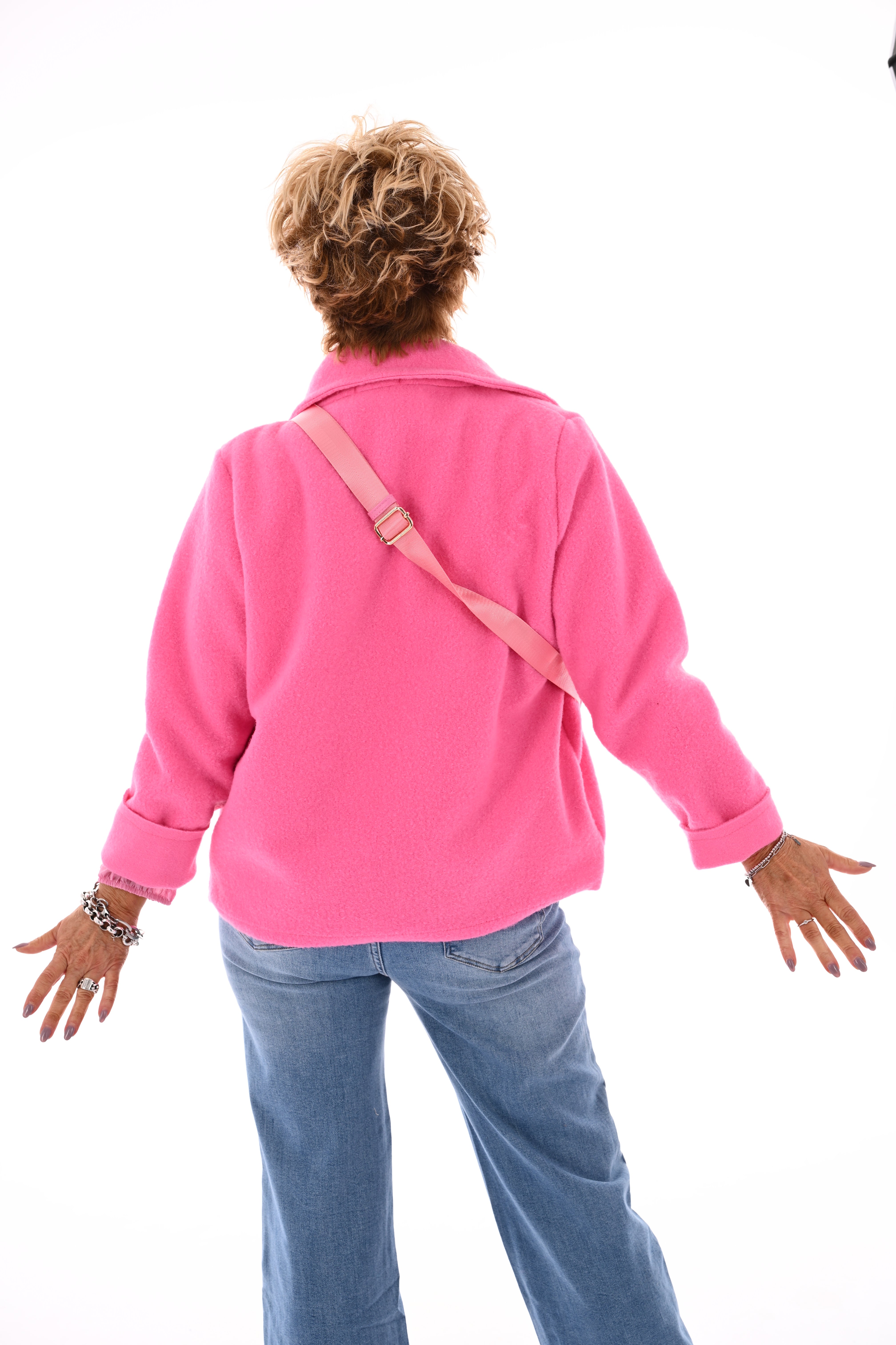 Kort jasje met knopen barbieroze