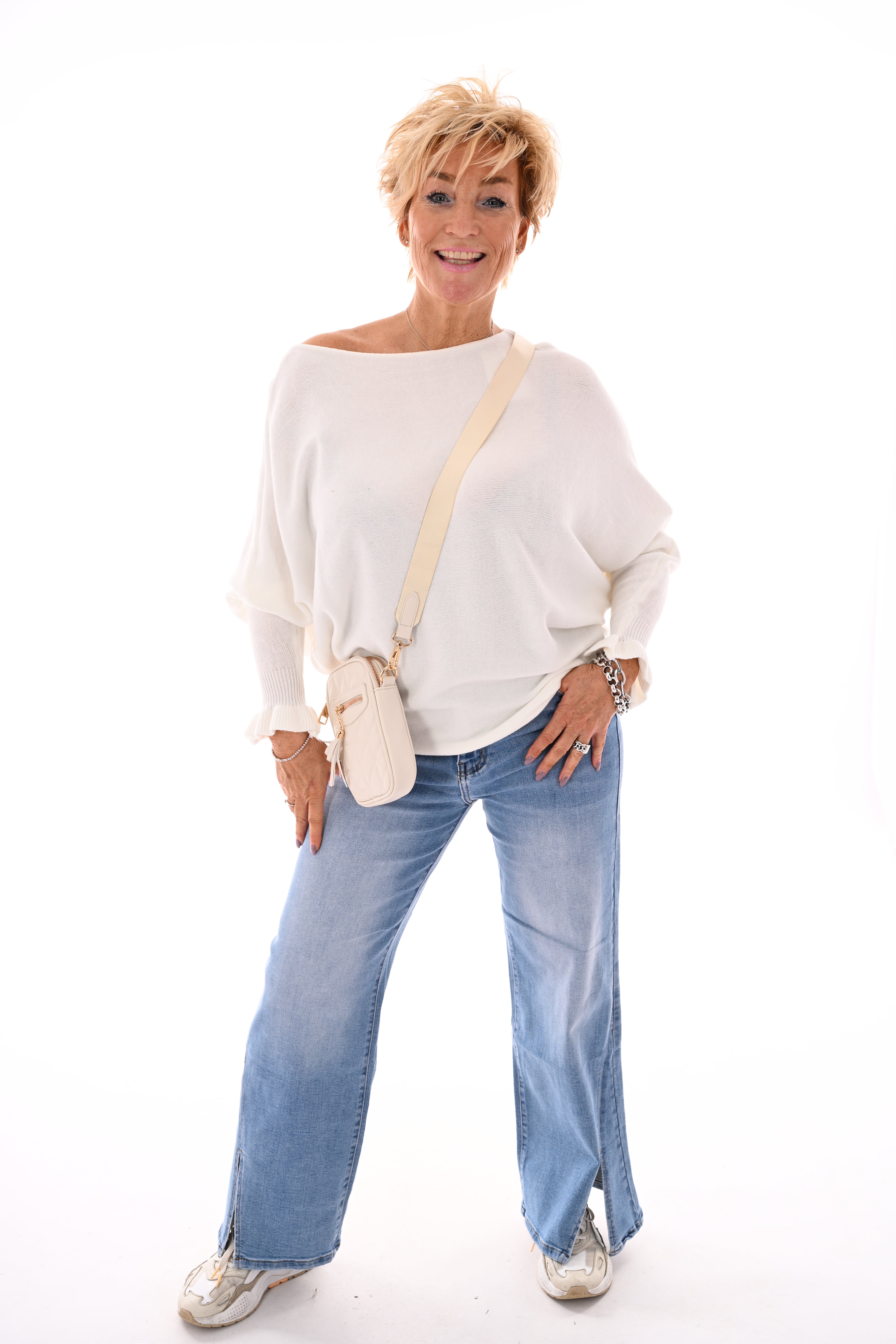 Vleermuis trui roezelmouwen roomwit