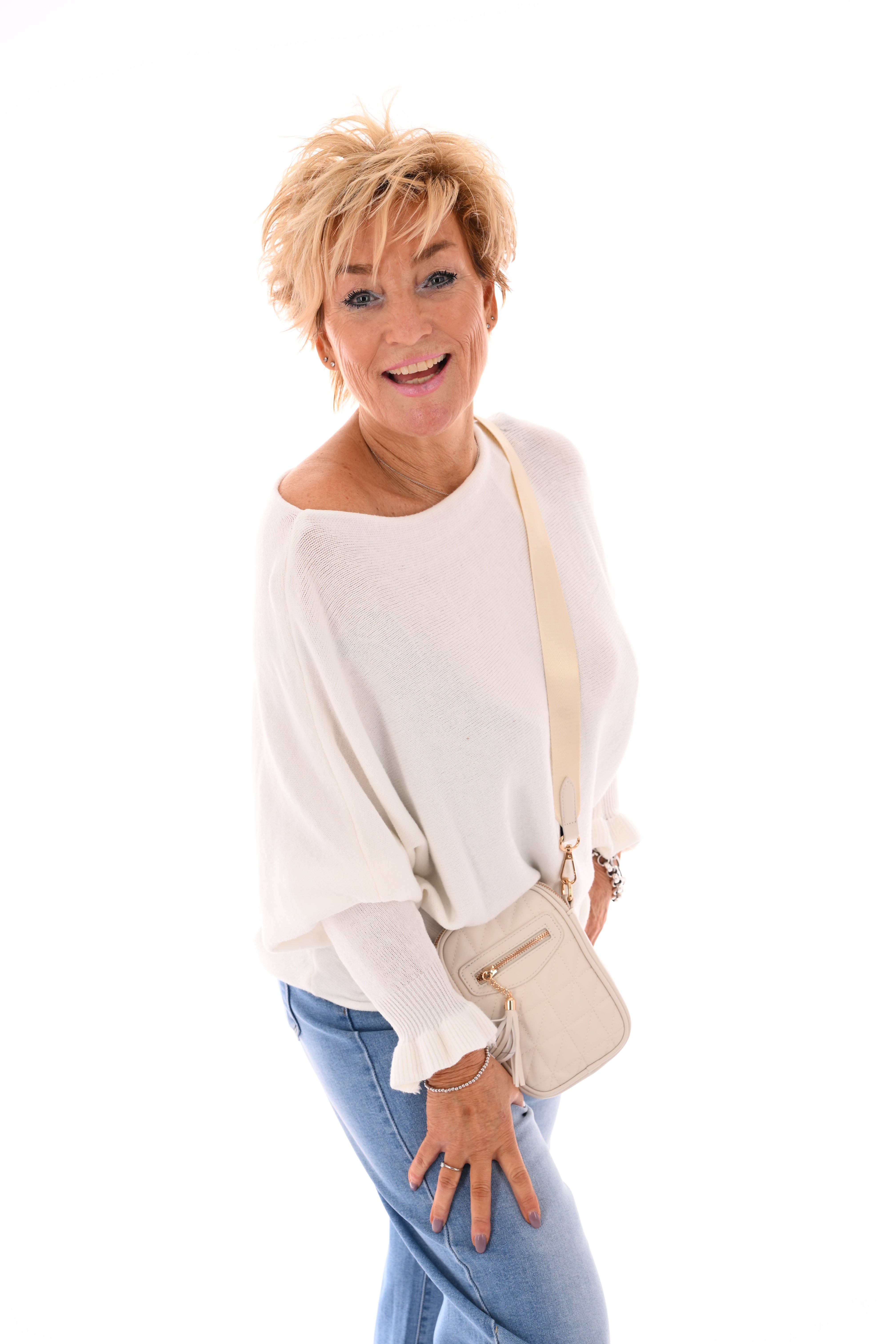 Vleermuis trui roezelmouwen roomwit