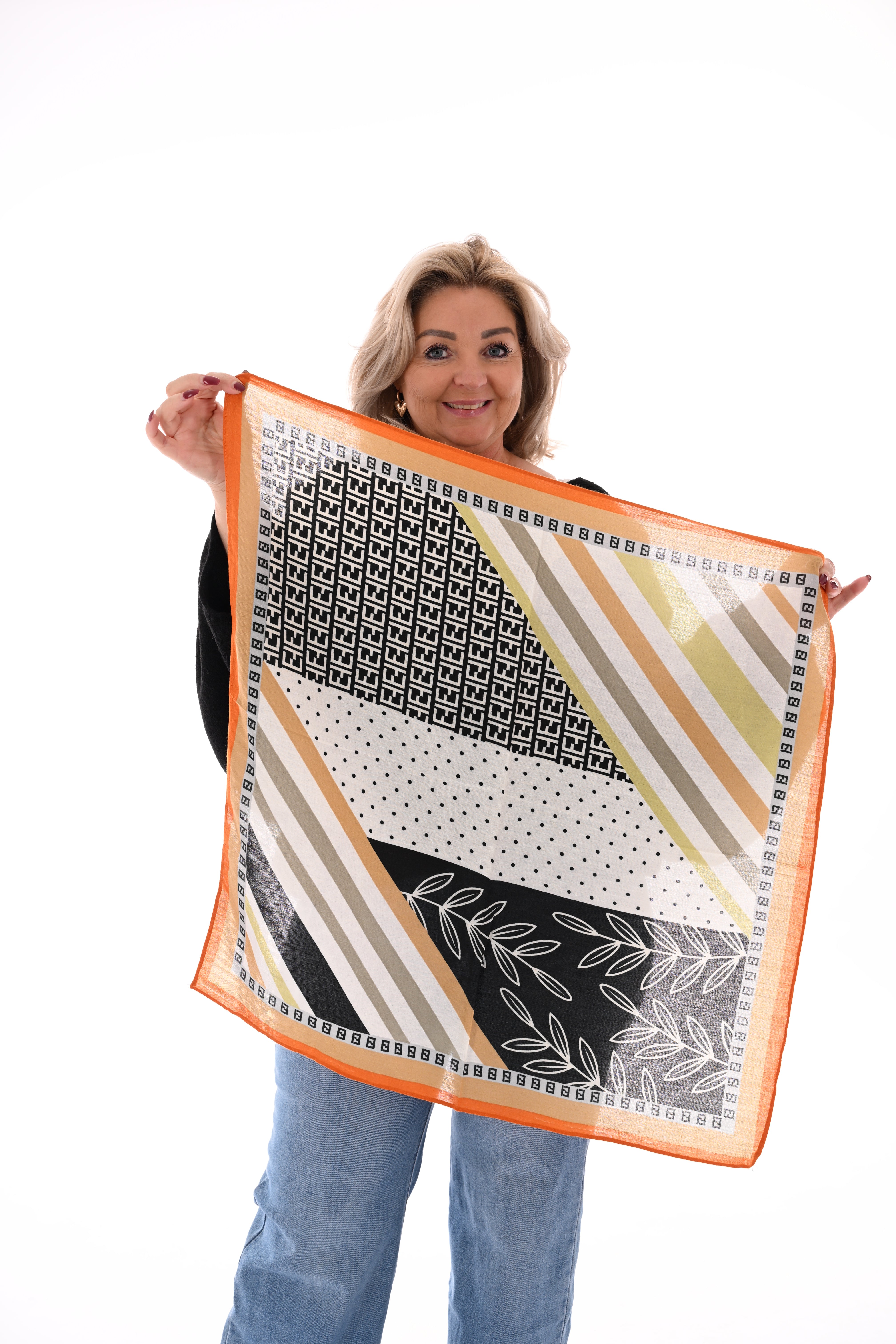 Kort sjaaltje maze oranje