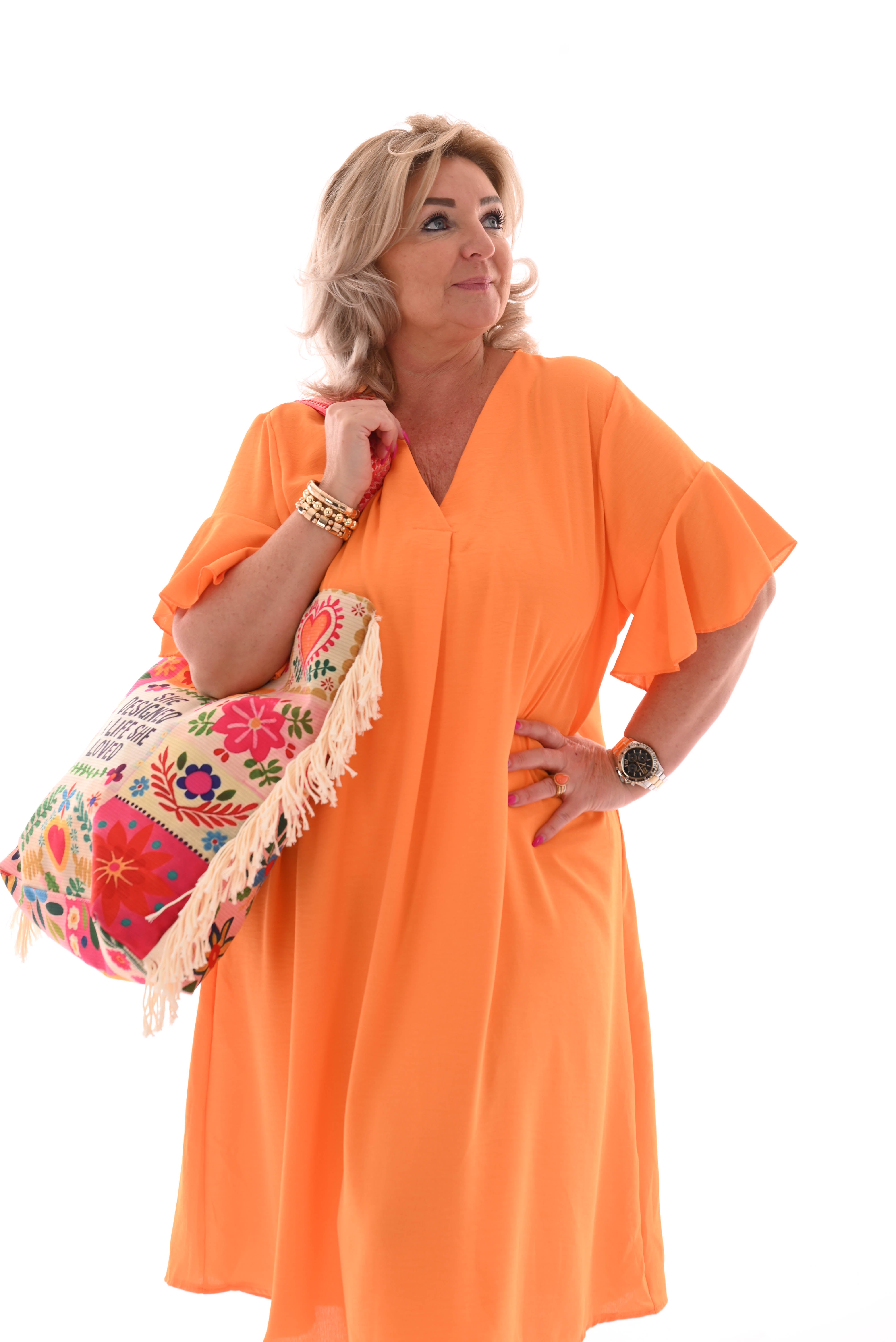 Jurk v-hals roezelmouwen uni peach