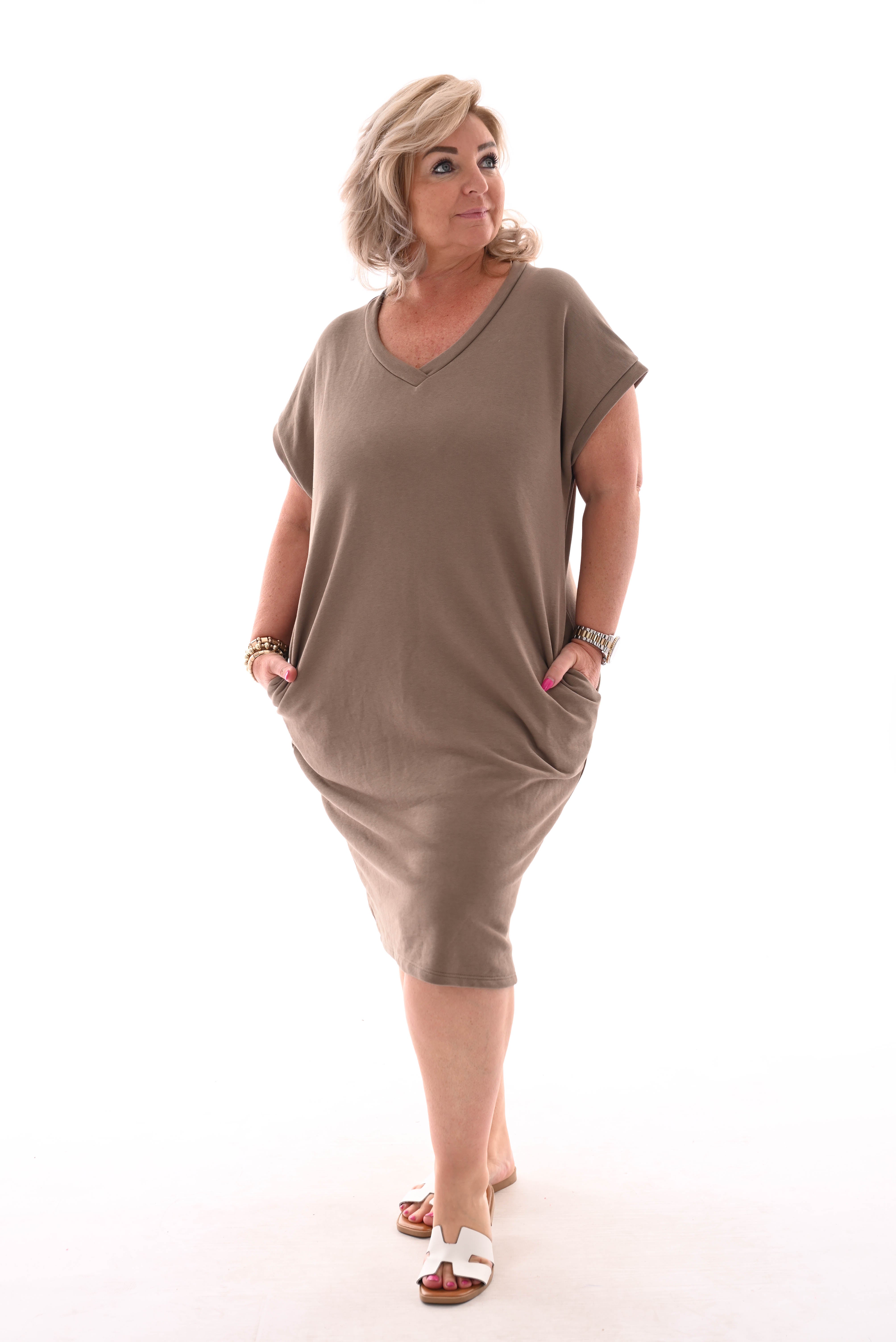 Sweaterdress v-hals korte mouwen zakken taupe