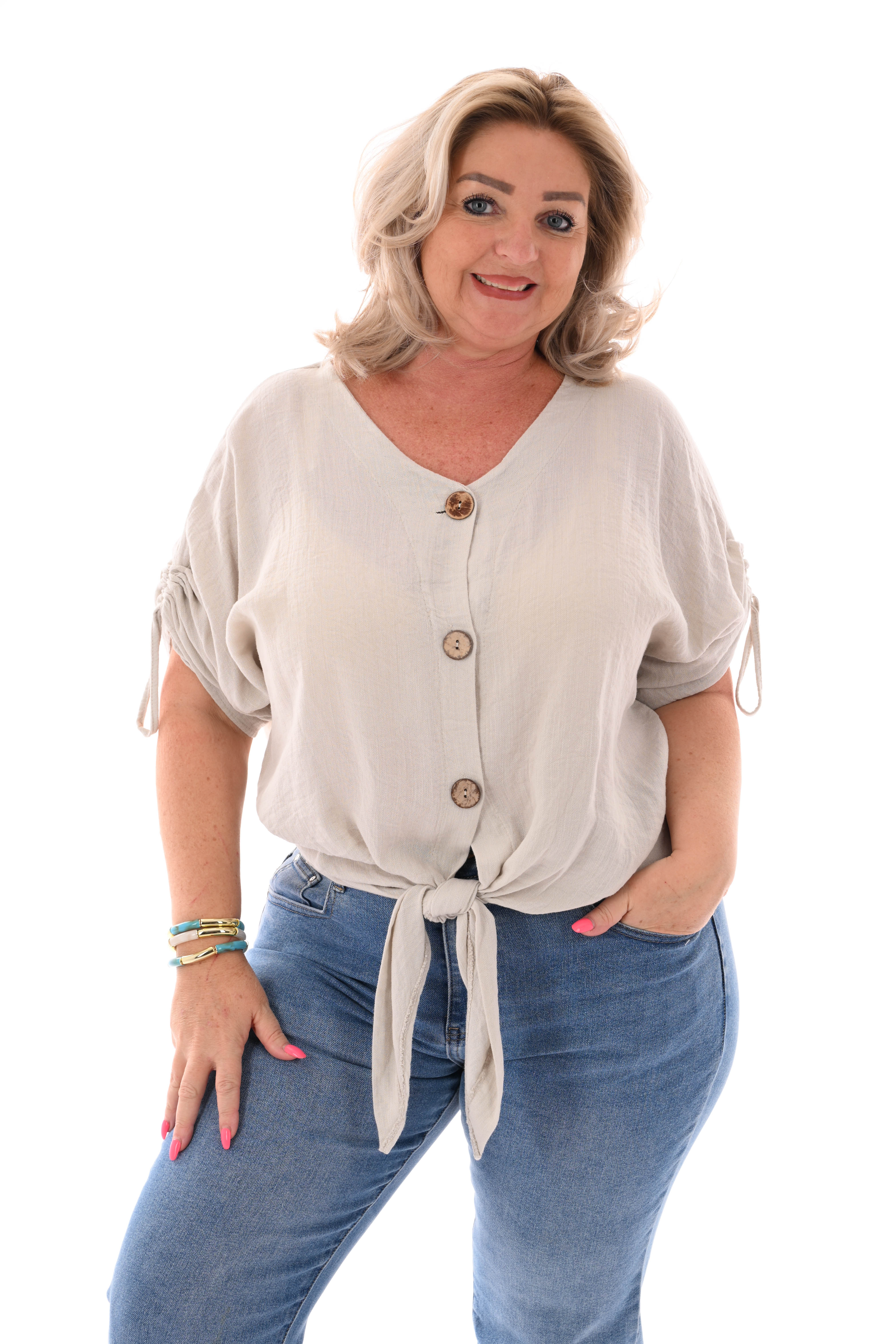 Top strik en knoopjes beige