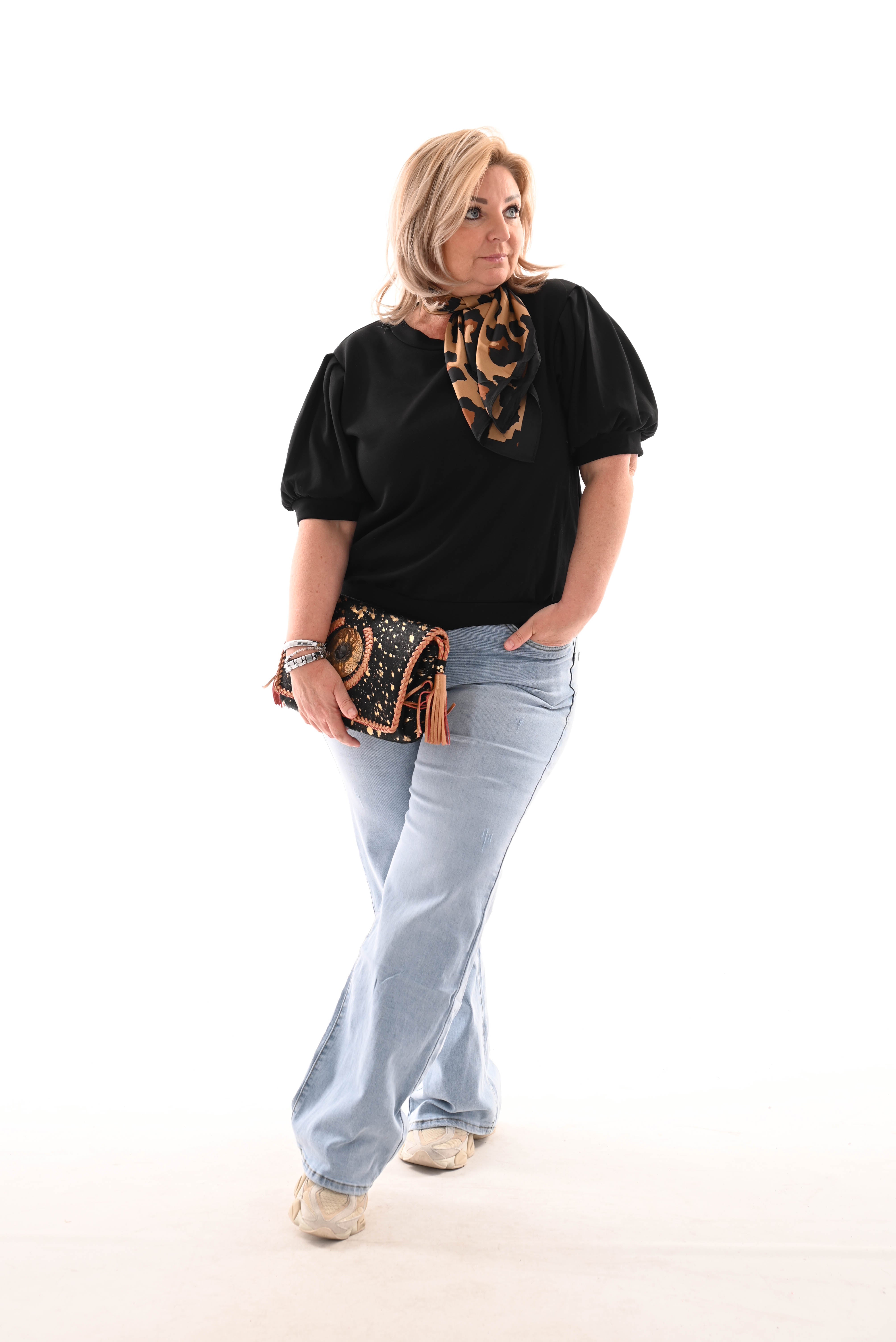 Sweater korte pofmouwen zwart