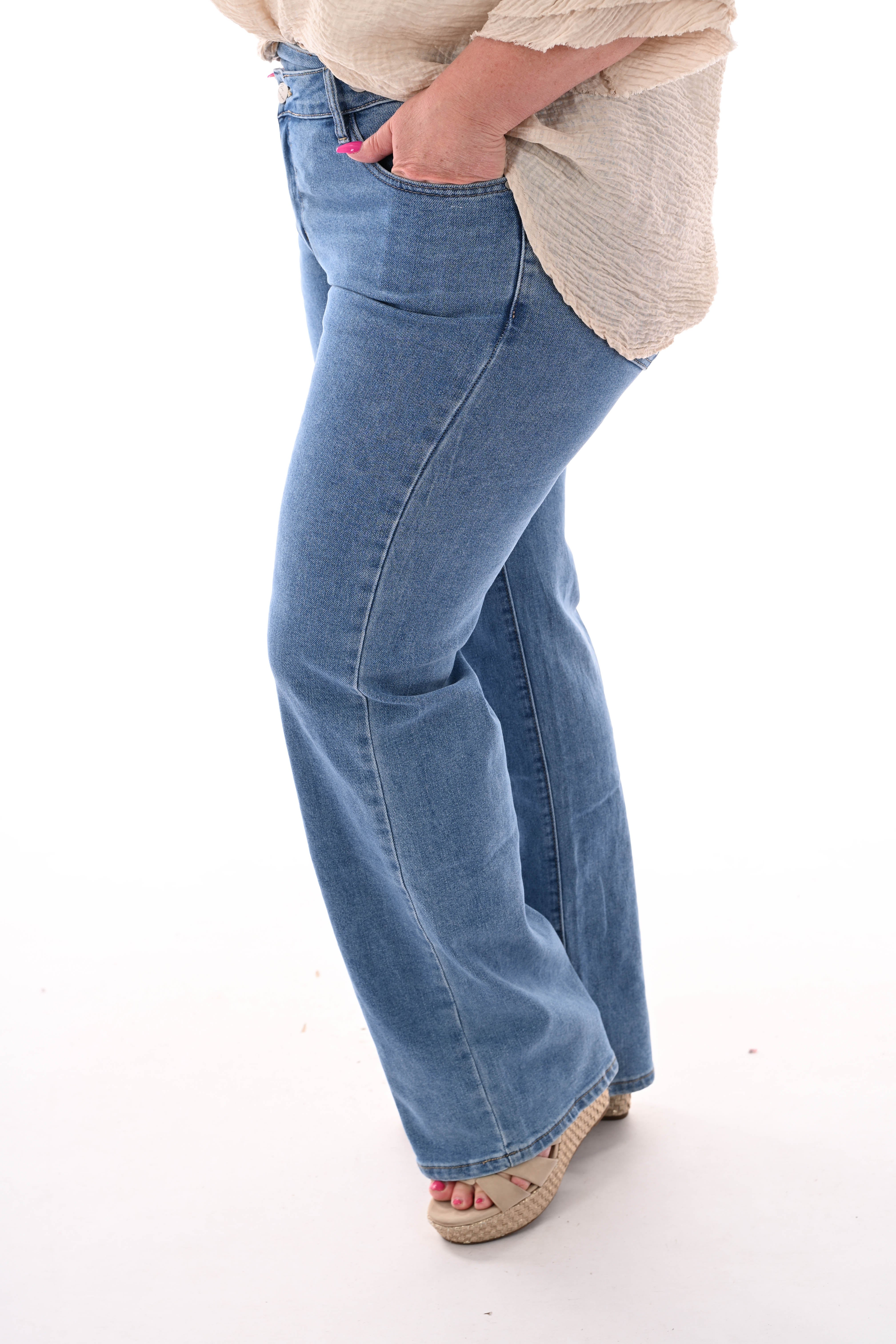 BS jeans wide leg schuine knoop middenblauw