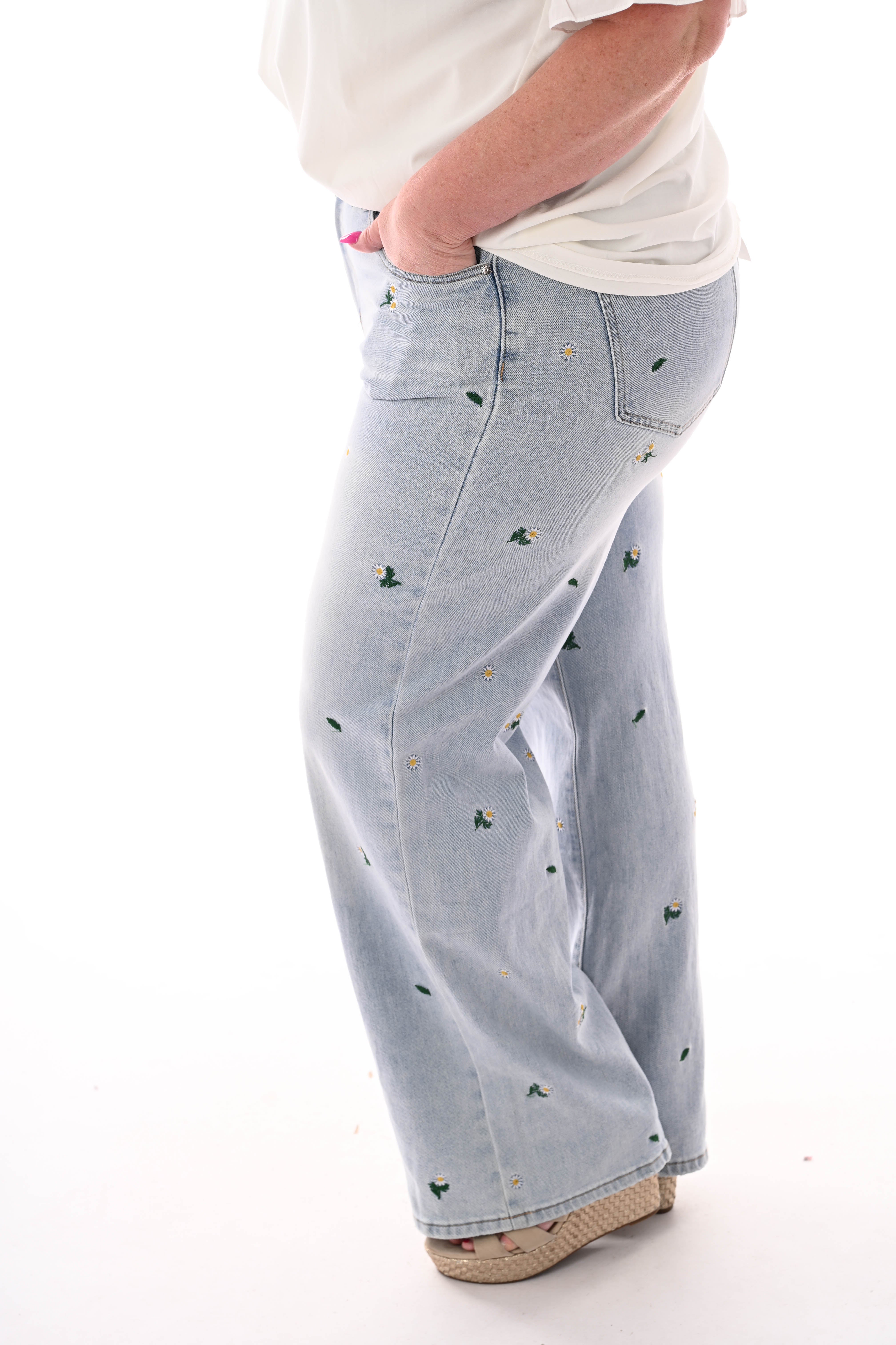 Monday jeans wide leg madeliefjes lichtblauw