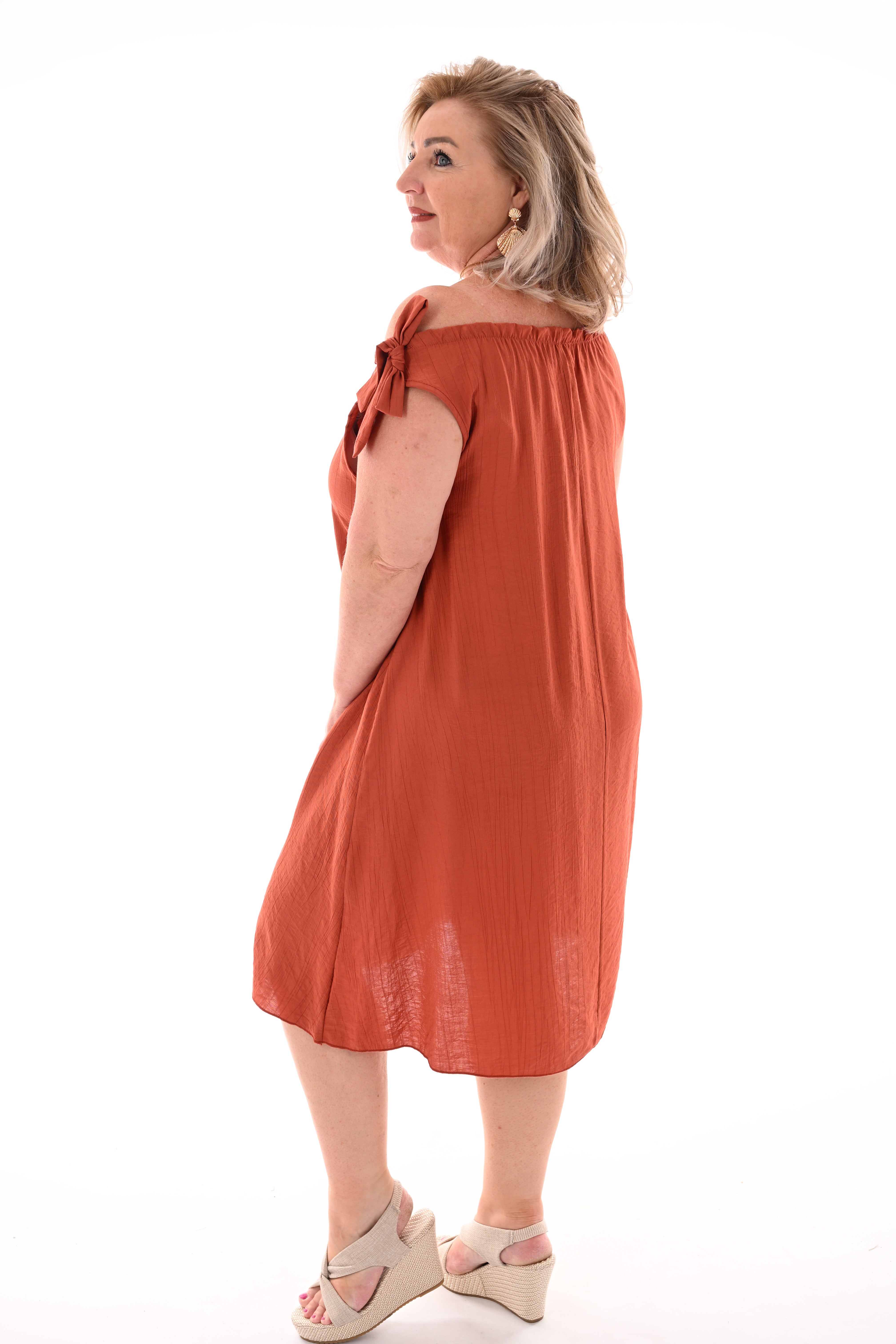 Jurk mouwloos met strik detail brique