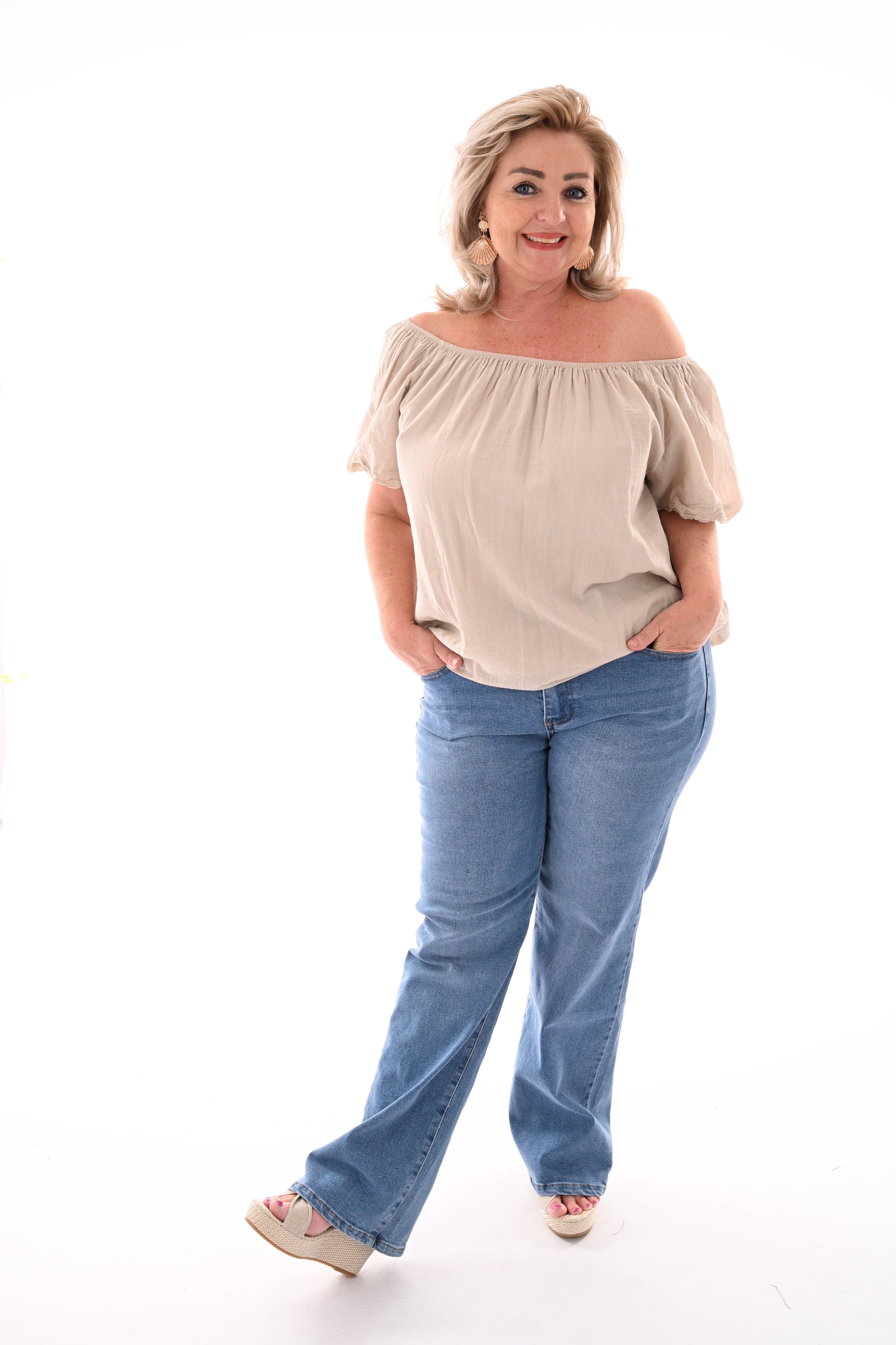 Top korte pofmouwen beige