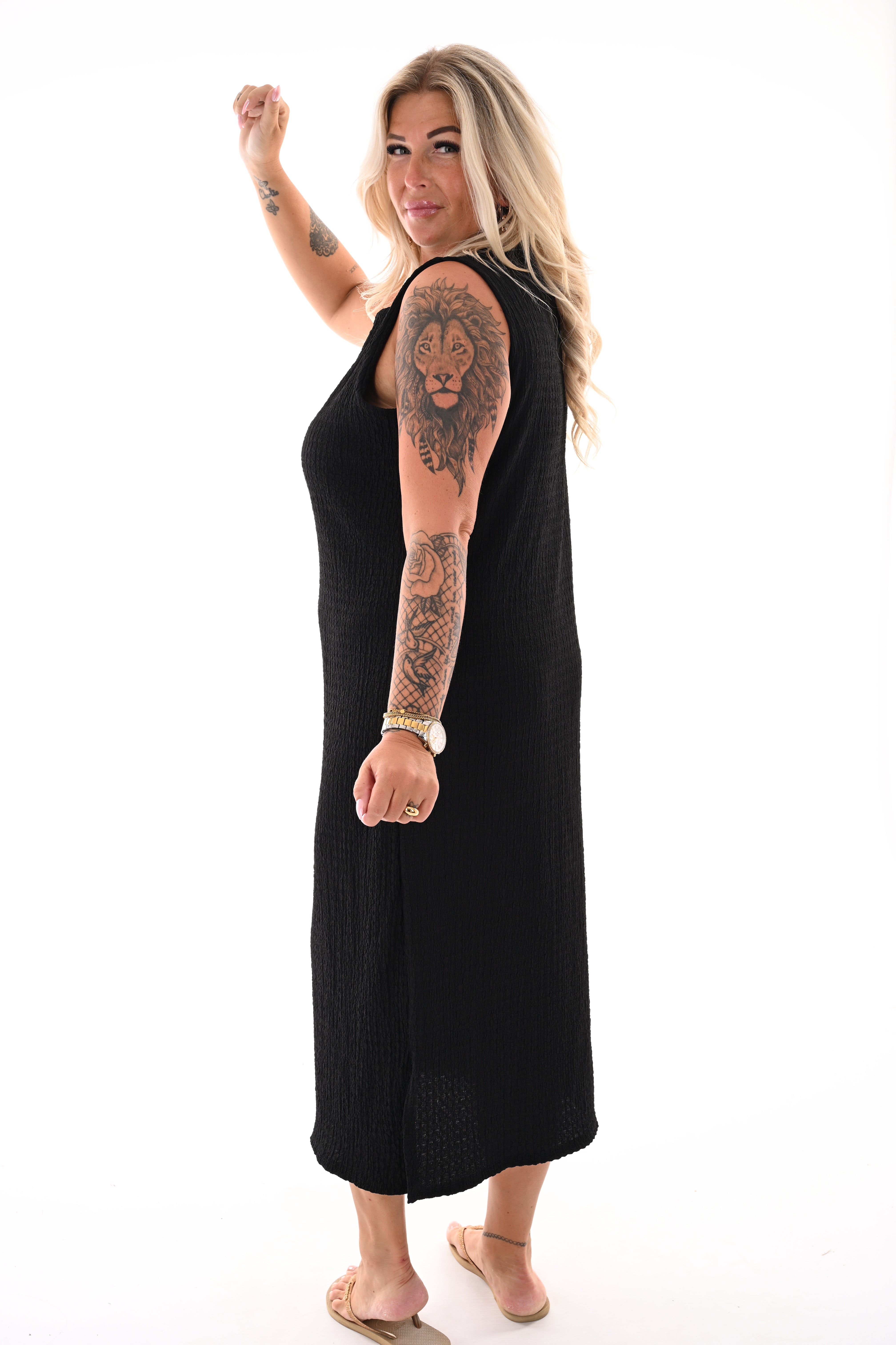 Crepe jurk mouwloos uni zwart
