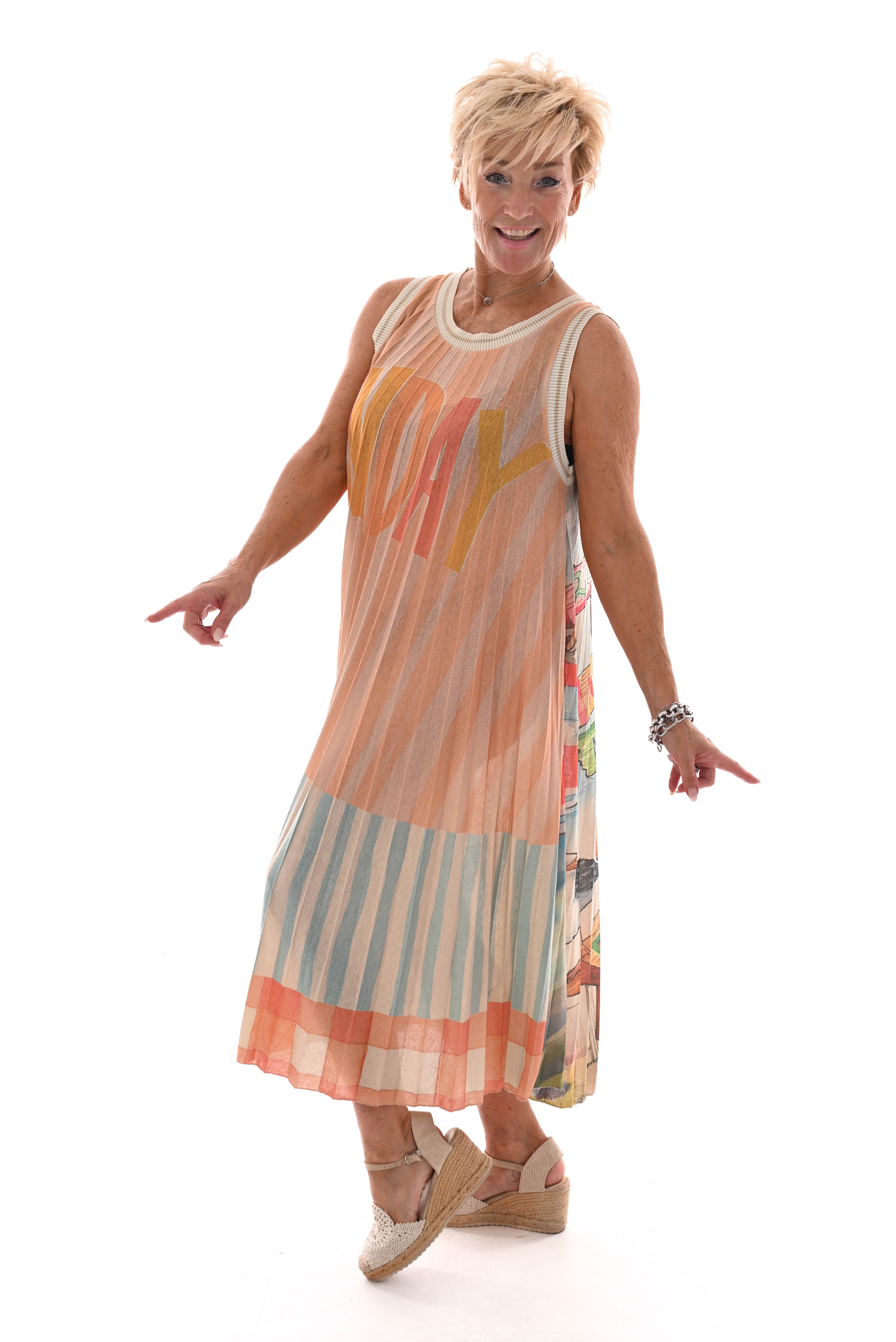 Mouwloze jurk plisse ronde hals Sunday peach