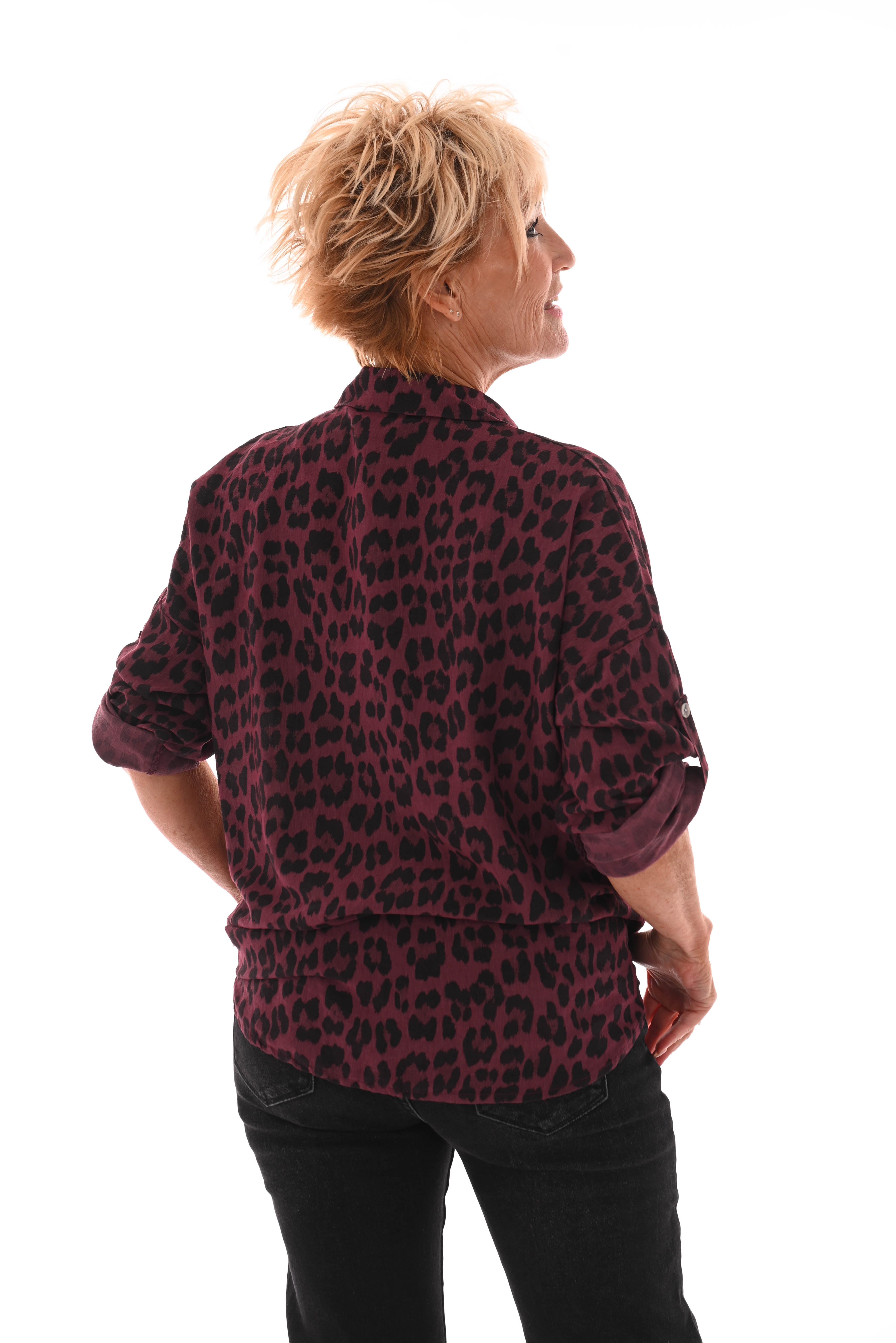 Panterprint blouse met knoop bordeaux