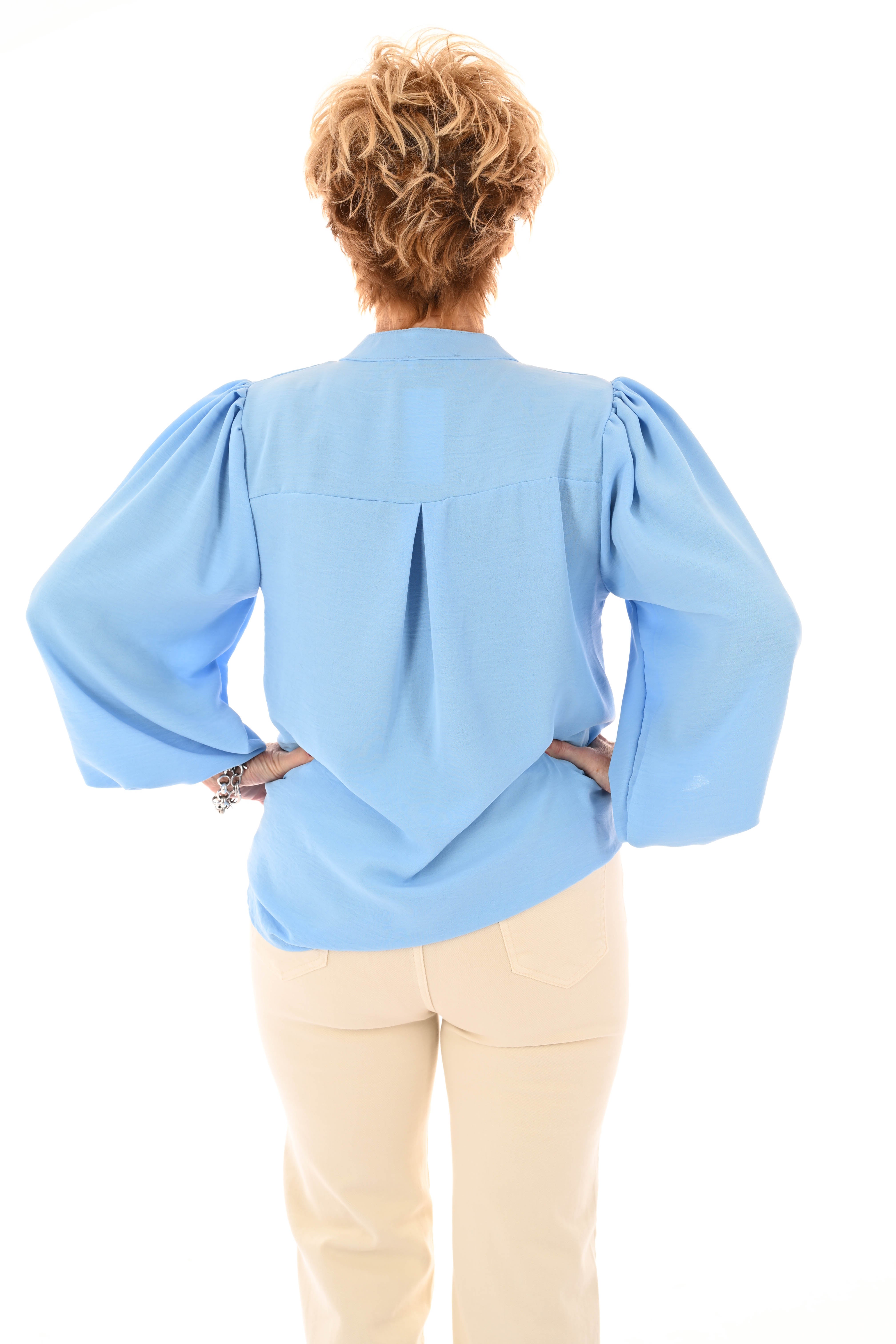 Top lange mouwen v-hals uni lichtblauw