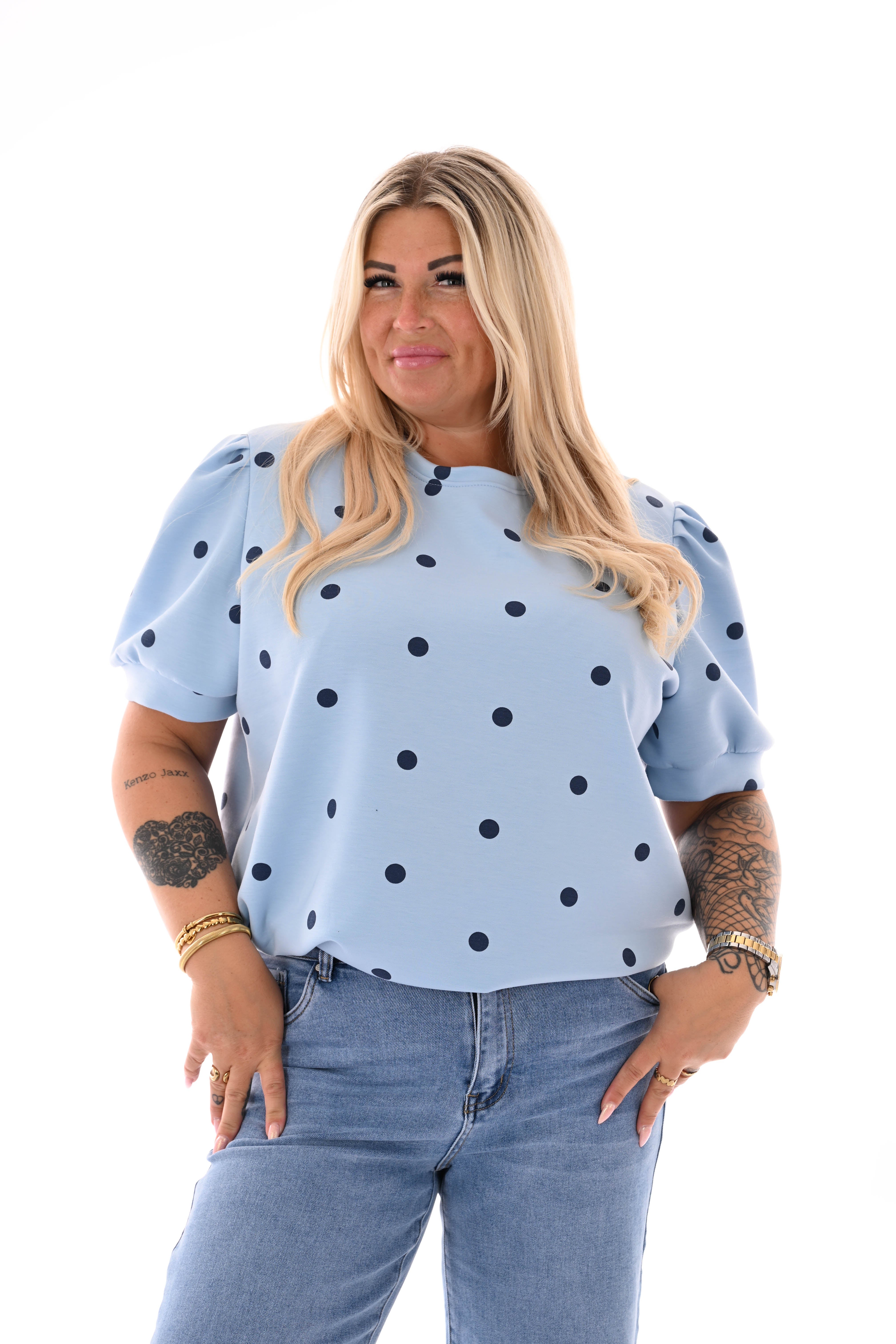 Sweater korte pofmouwen dots lichtblauw