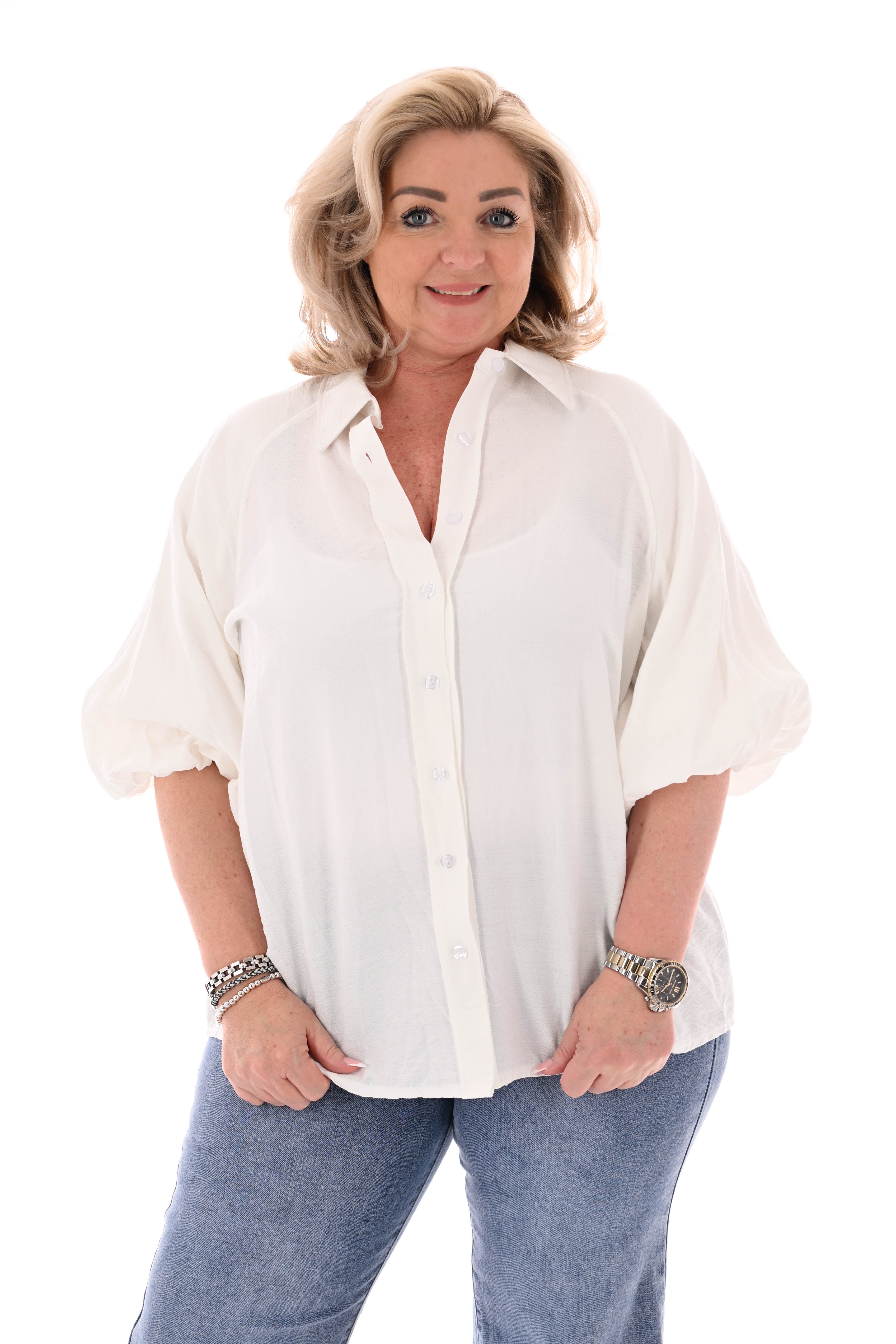 Doorknoop blouse kraag korte pofmouwen roomwit