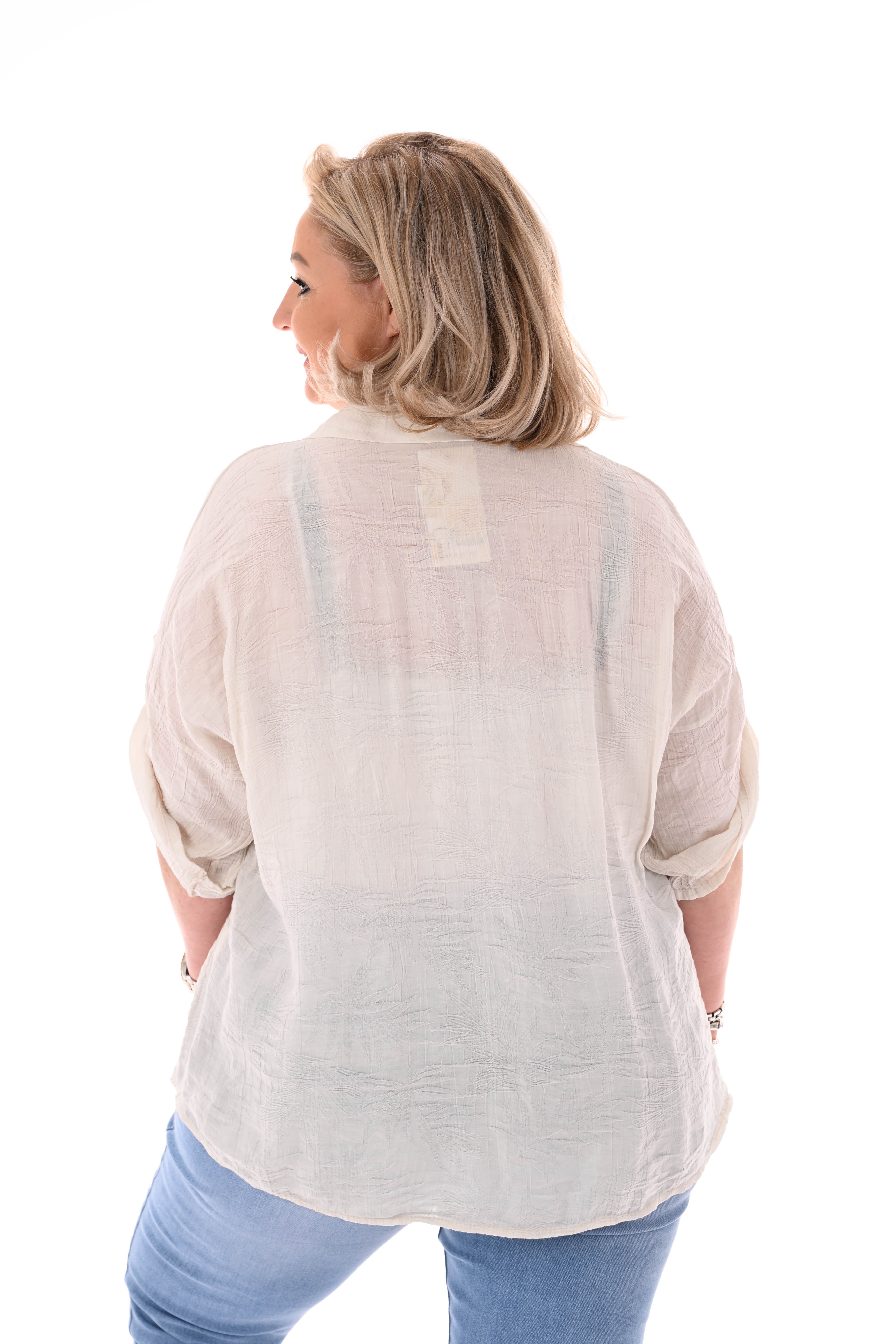 Doorknoop blouse met ophaalmouwen bloemen beige