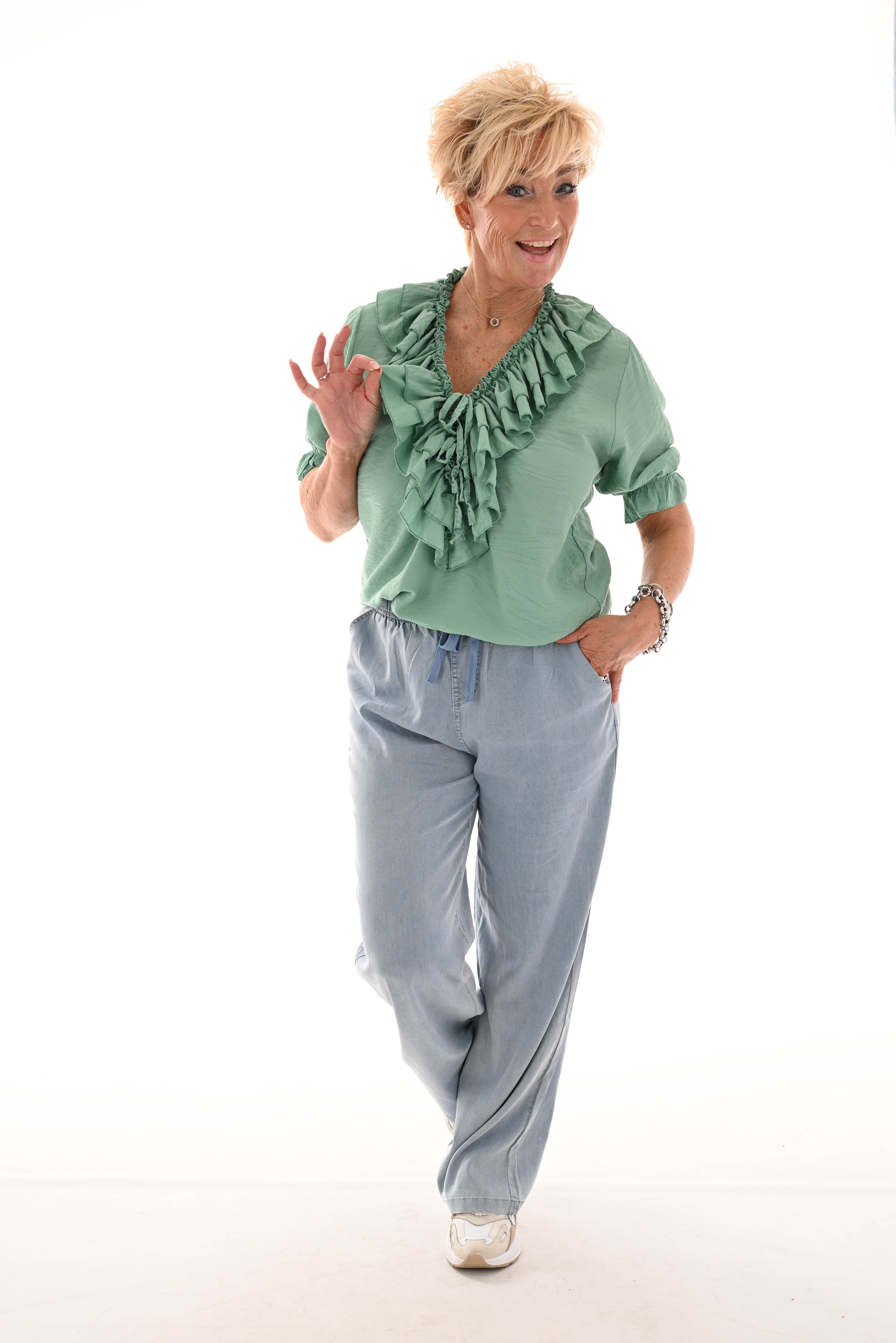 Blouse met roezels v-hals korte mouwen groen