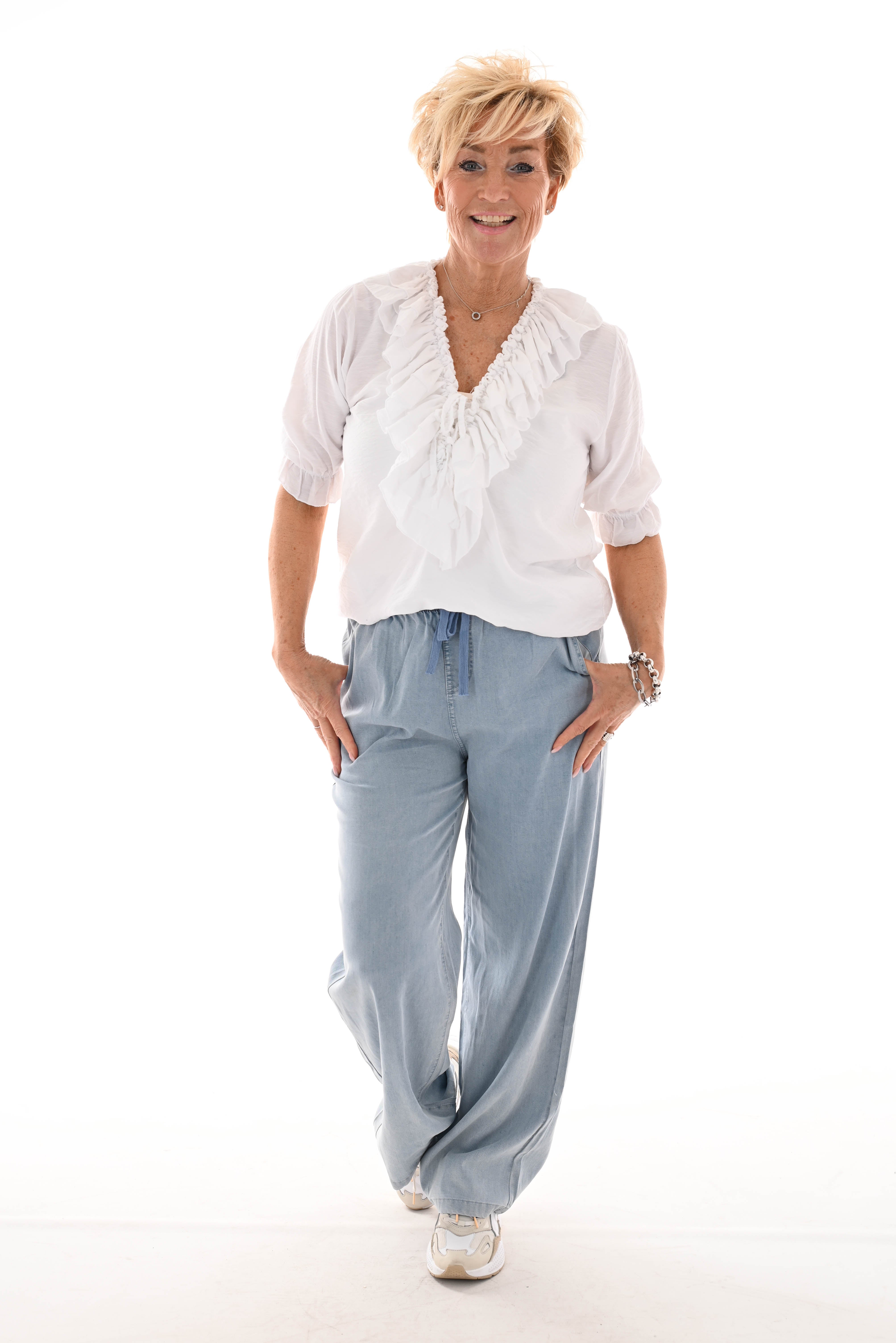 Blouse met roezels v-hals korte mouwen wit
