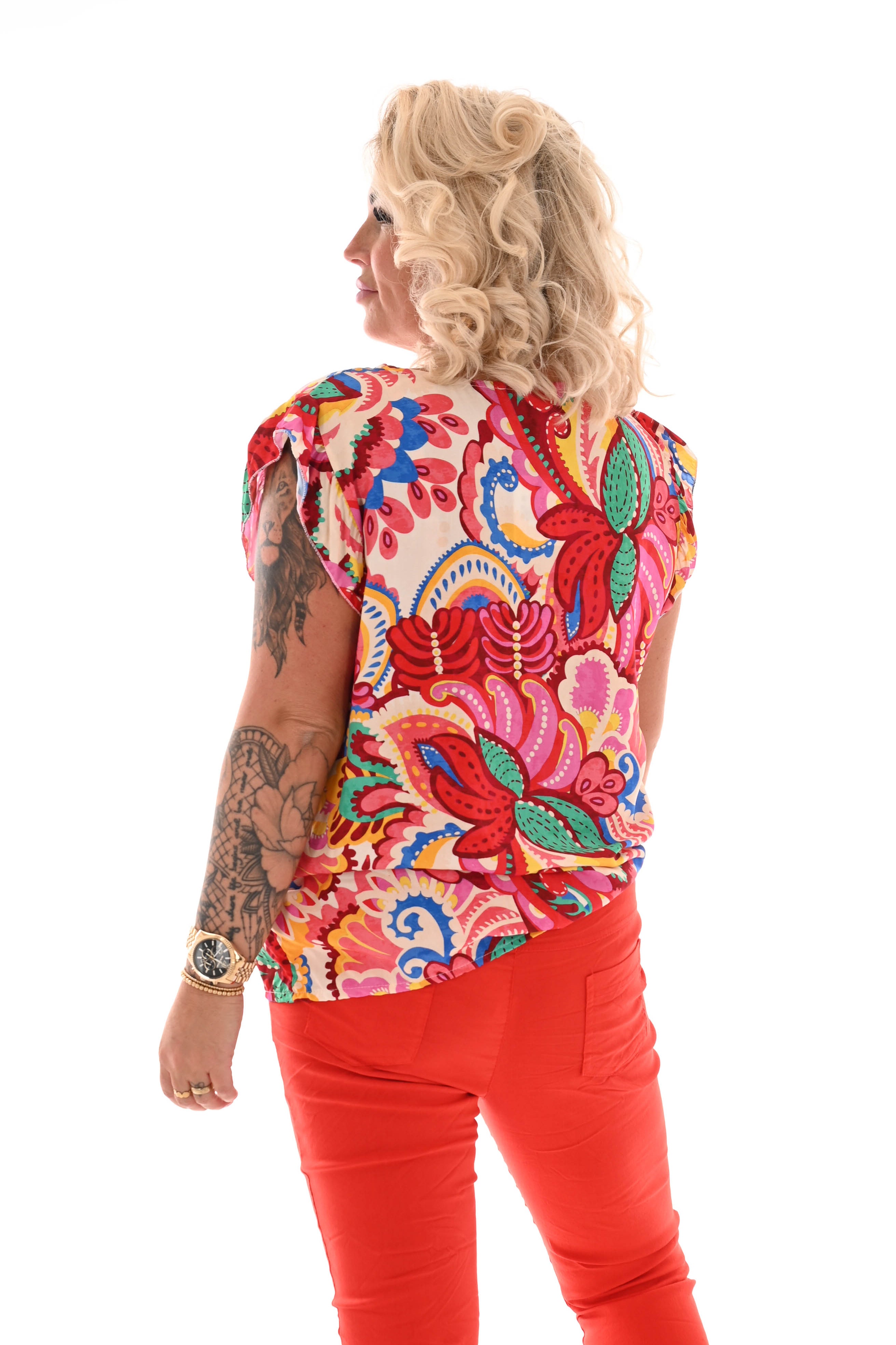 Top met roezel mouwen rood
