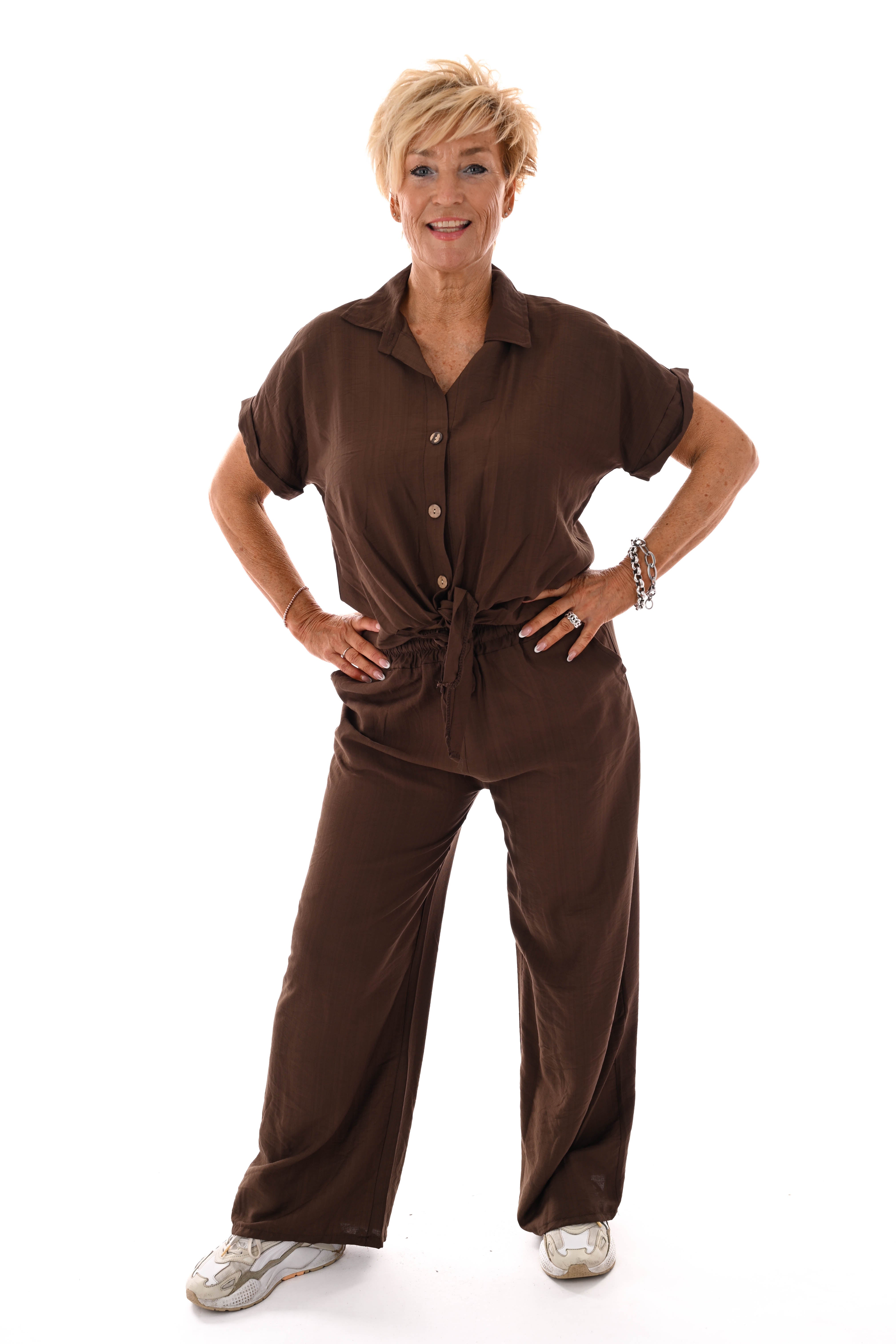 Tweedelig set doorknoop blouse bruin