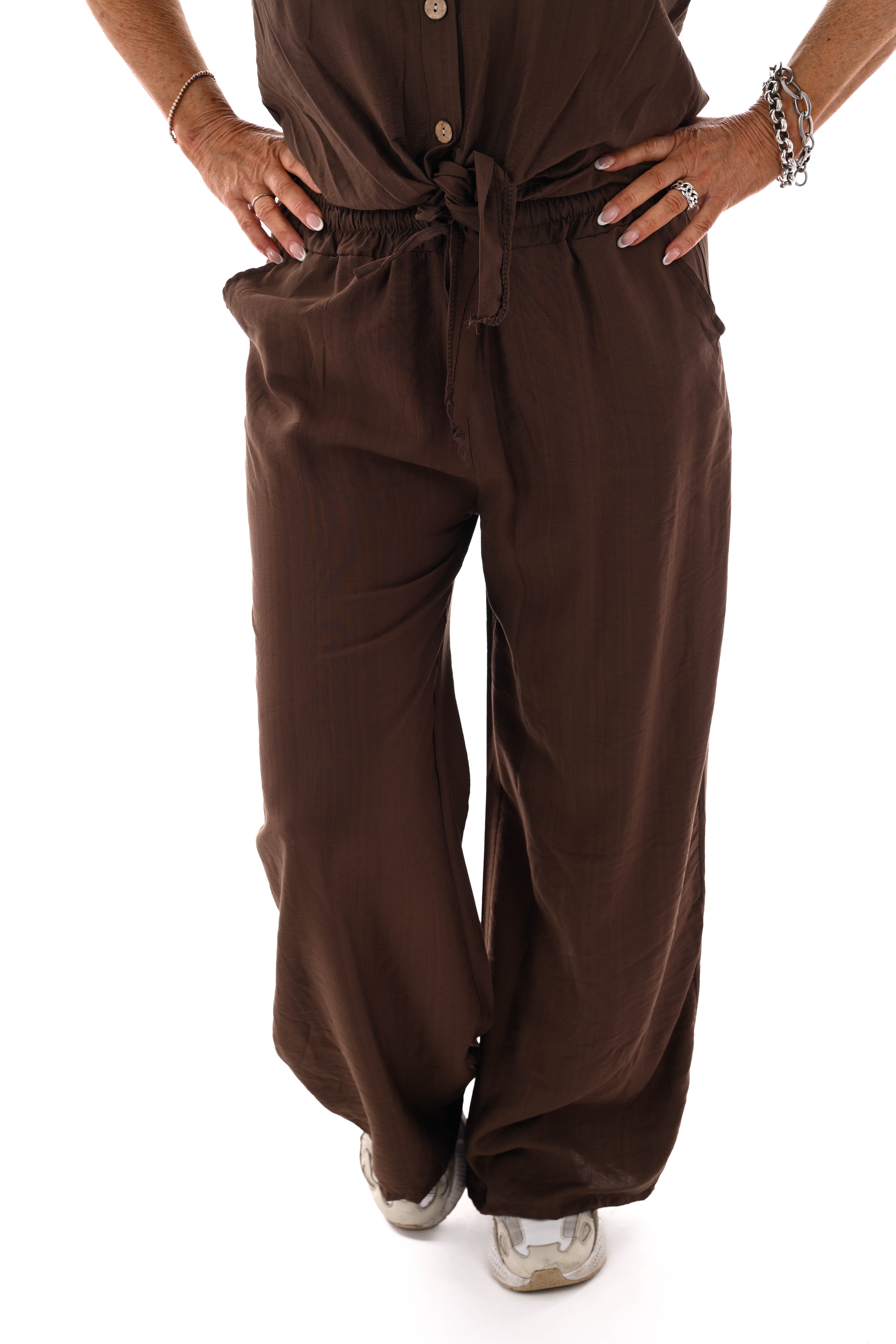 Tweedelig set doorknoop blouse bruin