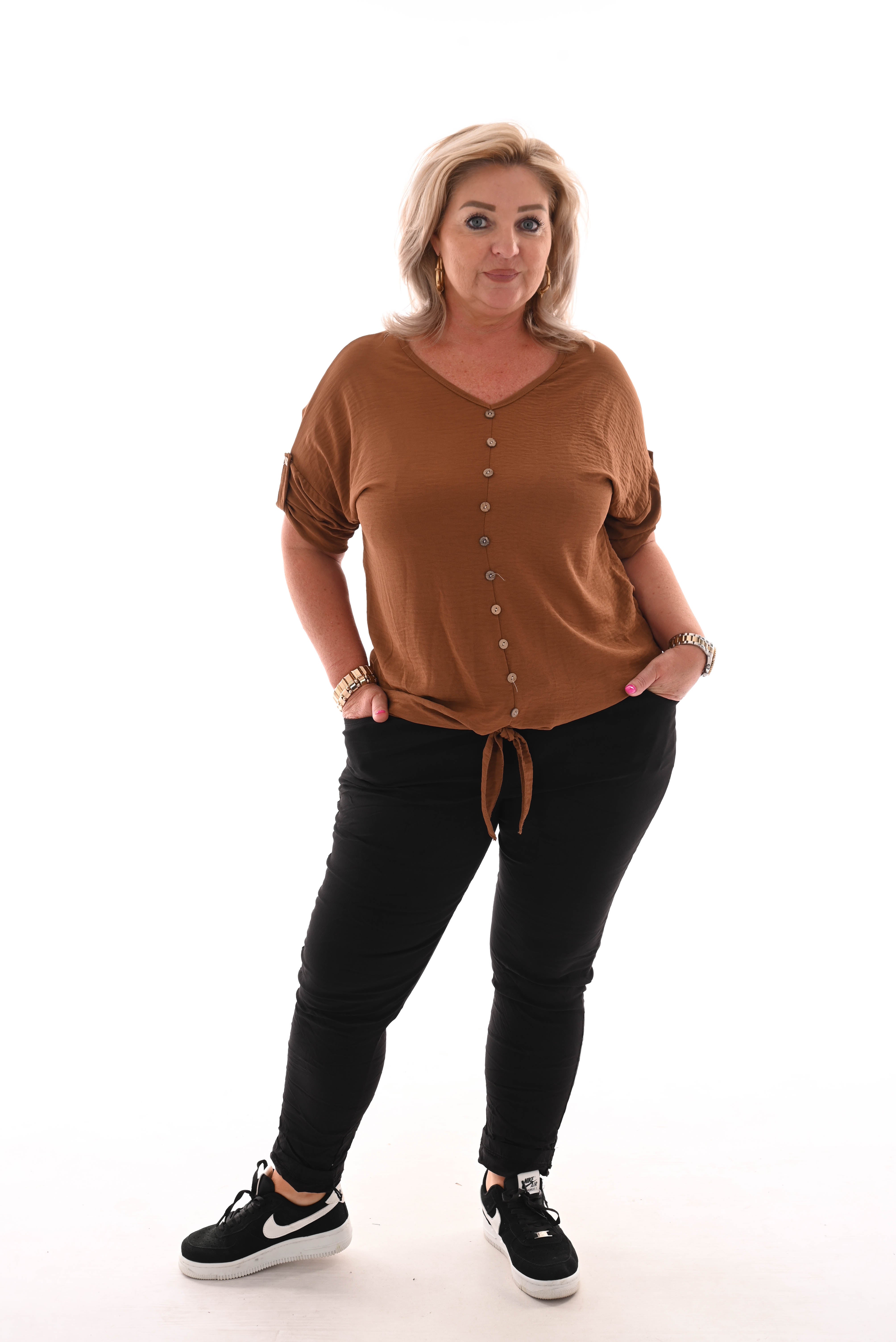 Top knoopjes met knoop camel