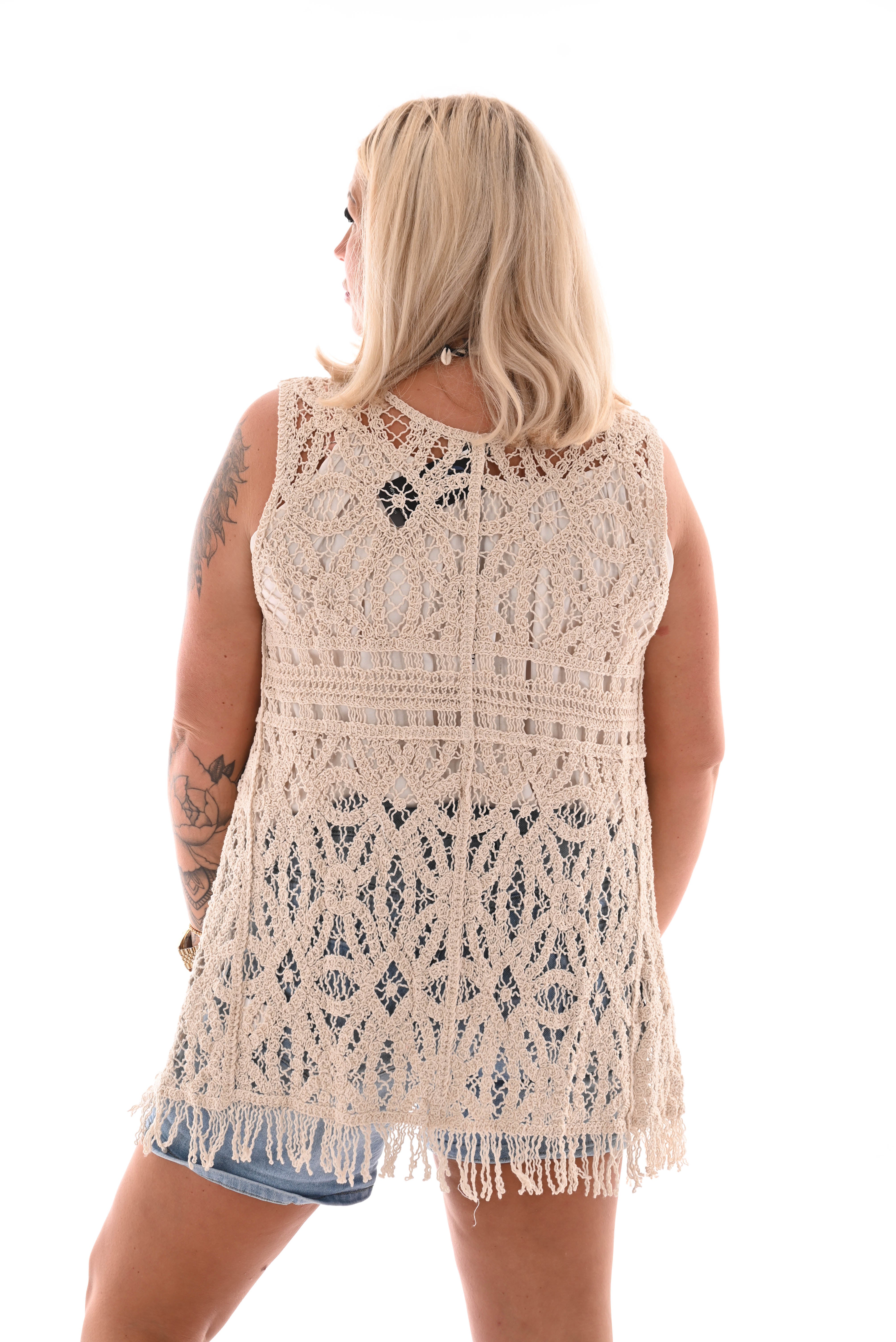 Gehaakte gilet met strik creme