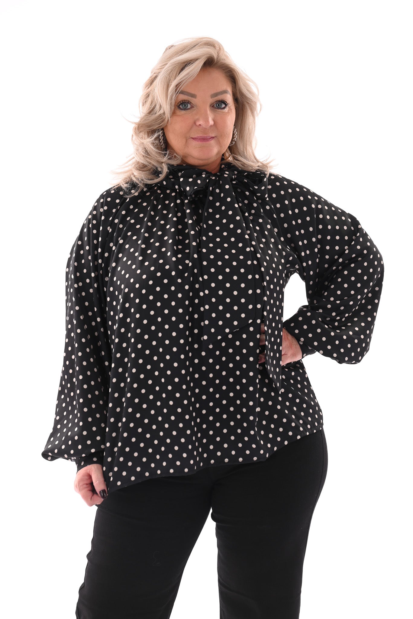 Silky blouse dots met strik zwart