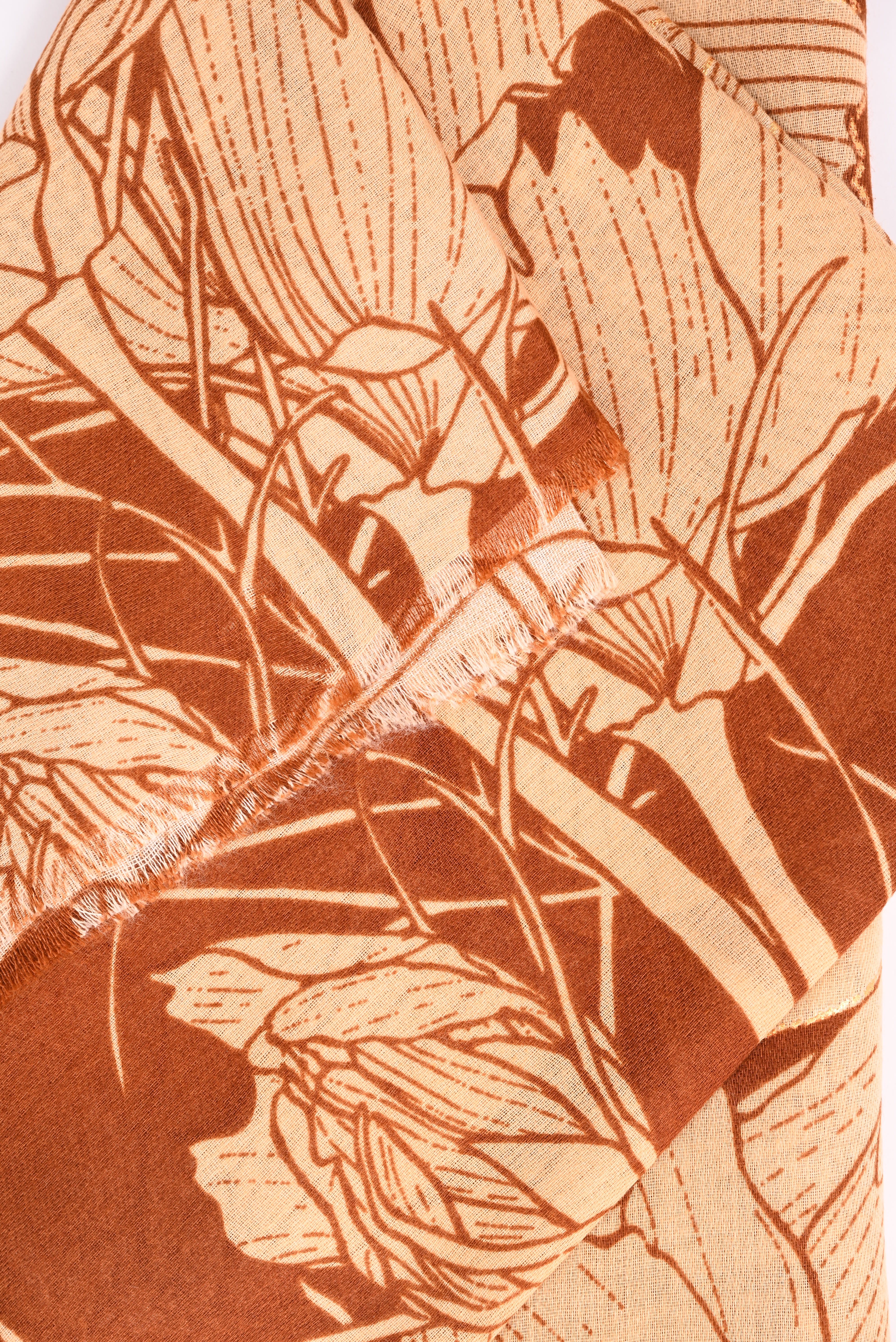 Sjaal grote bloemen camel