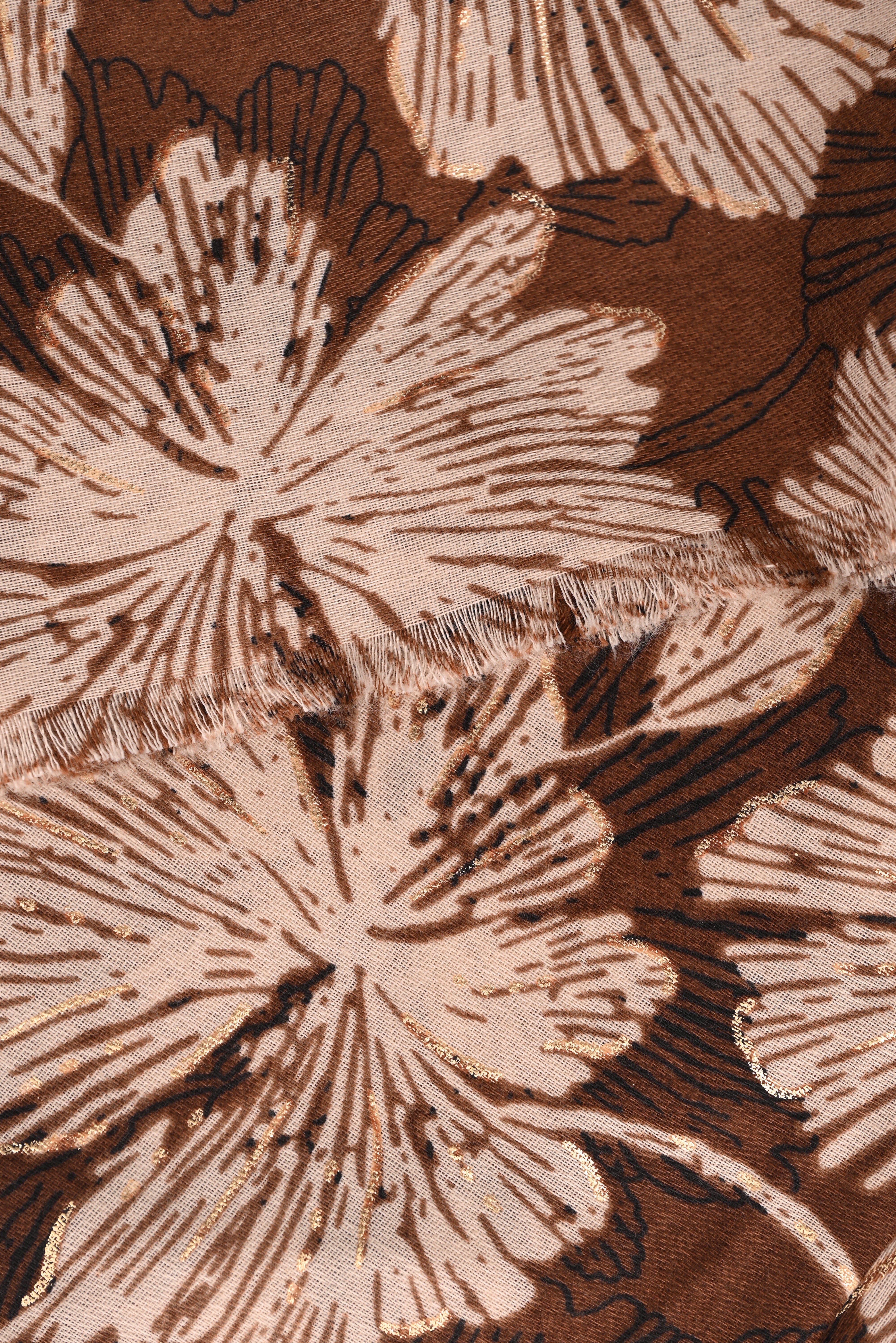 Sjaal fijne bloemen donkerbruin