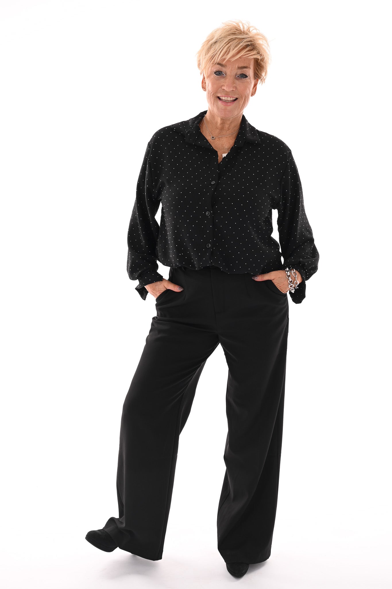 Doorknoop blouse strass zwart