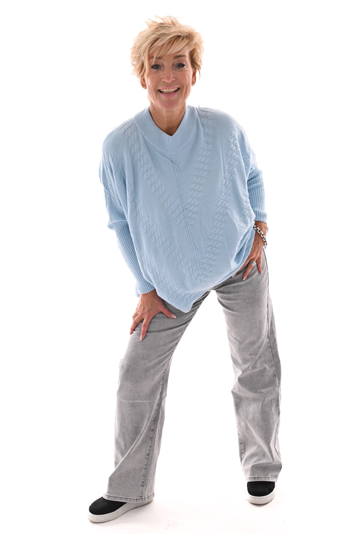 Trui kabels met wijde uitloop lichtblauw